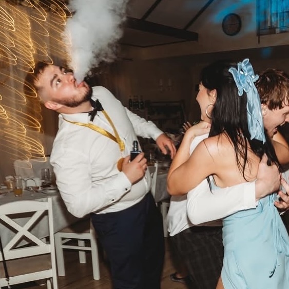 Kiedy DJ-owi padnie wytwornica dymu 🙂