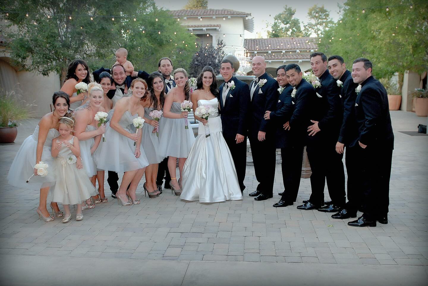 Bridal party 2.0 #ovationphotographyanddesign #weddingday #wedding #bridalpartygoals #bridalparty #weddingphotographers #weddingphotography #weddingphotographer #bride #groom #brideandgroom #destinationweddingphotography #destinationwedding #destinationweddingphotographer #weddingbells #groomsmen #bridesmaid #weddinglook #weddinglove #professionalphotographer #professionalweddingphotographer