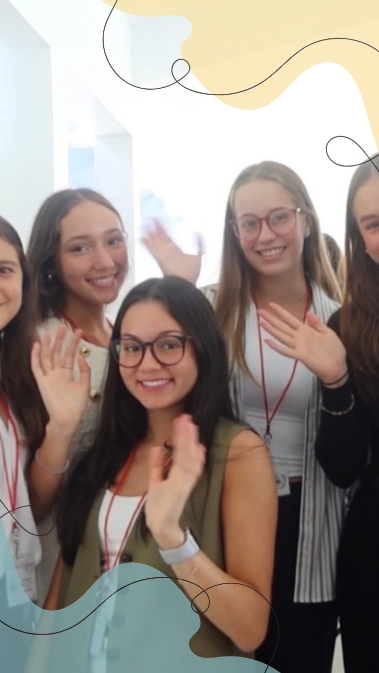 Waves and Smiles from around the world! ✈️
With delegates from 18 foreign schools, PANAMUN XXXIII celebrates the global spirit of diplomacy, friendship, and collaboration that defines our conference.