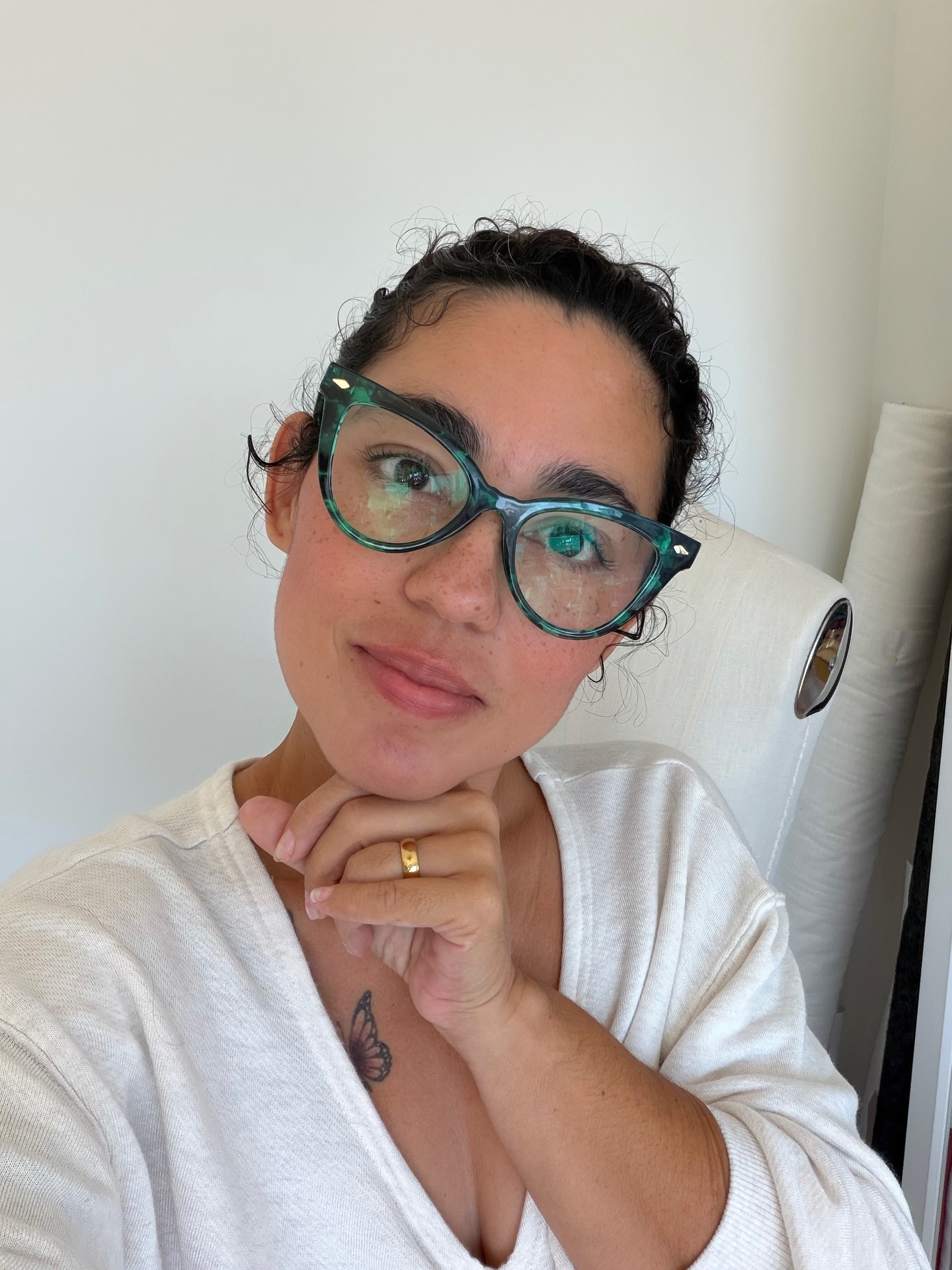 Proof of life 😂 my finger is feeling so much better. I’m finally attempting to sew *very carefully* 😅 Have a great day ❤️