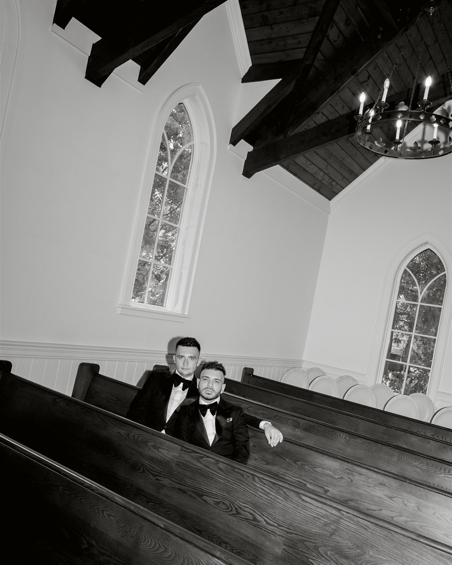 A love that feels like home
Photography & Cinematography: @sollisstudio
@emiliomac4 @sergiovasil
@annalacivitadesigns
@soprettyinprint
@decorandfiesta
@therosarium
@paragon.designs
@reznickeventcarpets