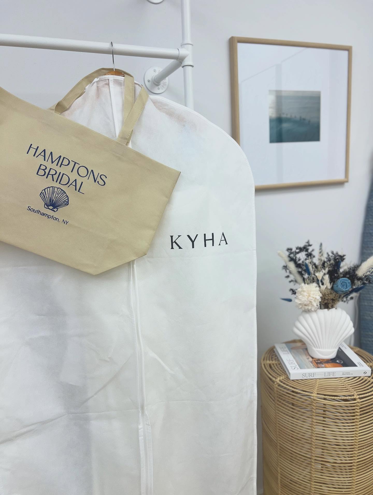 From Melbourne to the Hamptons 💌 another @kyhabride gown has arrived and is ready for our bride 👰🏼♀️