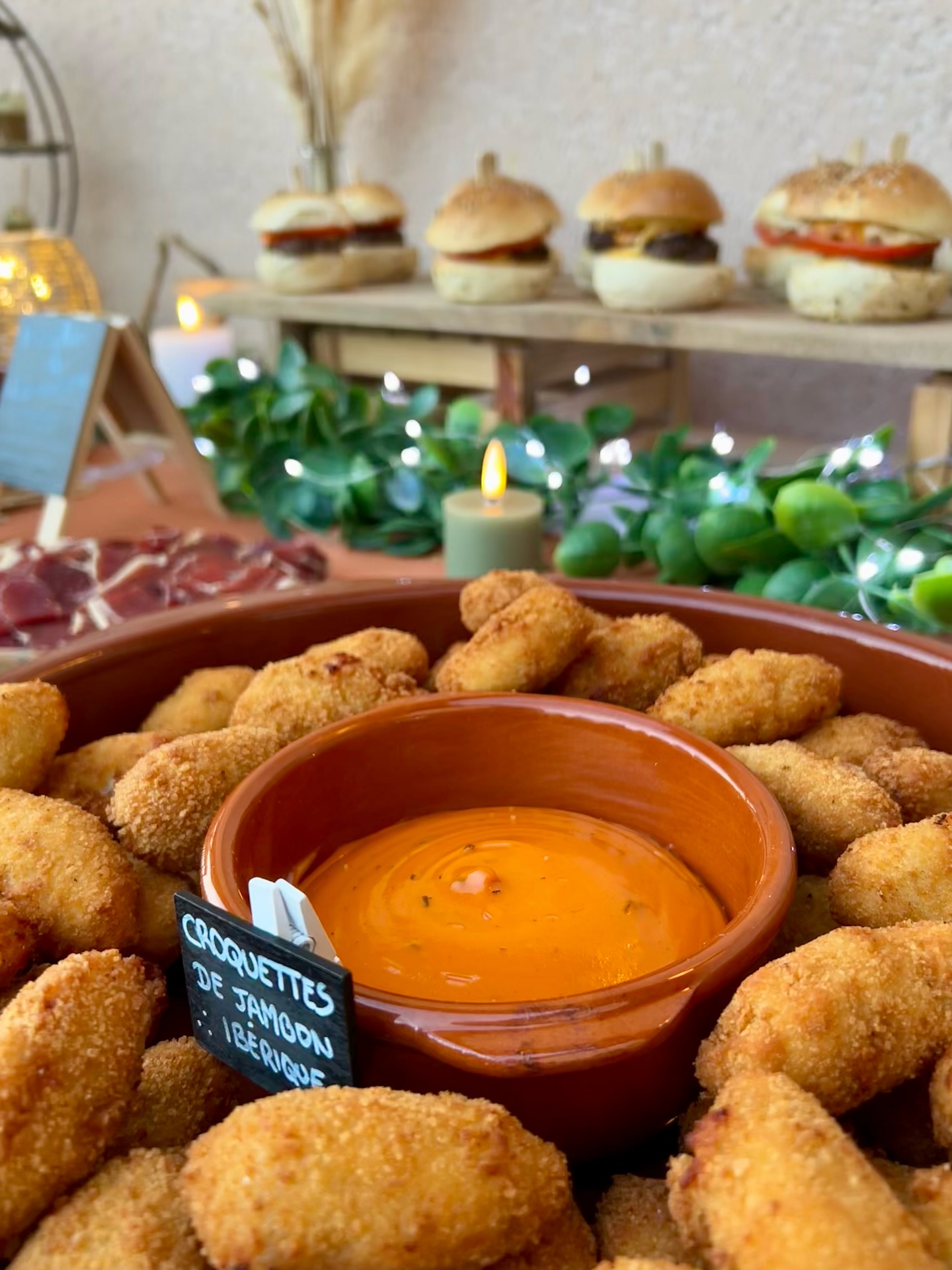 T’es plutôt TEAM CROQUETAS ou TEAM BURGERS 😍 ?
👇🏼
🧡 Croquetas
🍔 Mini-Burgers
#traiteur #montpellier #montpellierfood #foodlover #foodpics #spanishfood #spanishtapas #tapas #spain #burger #wedding #foodies #paellalovers