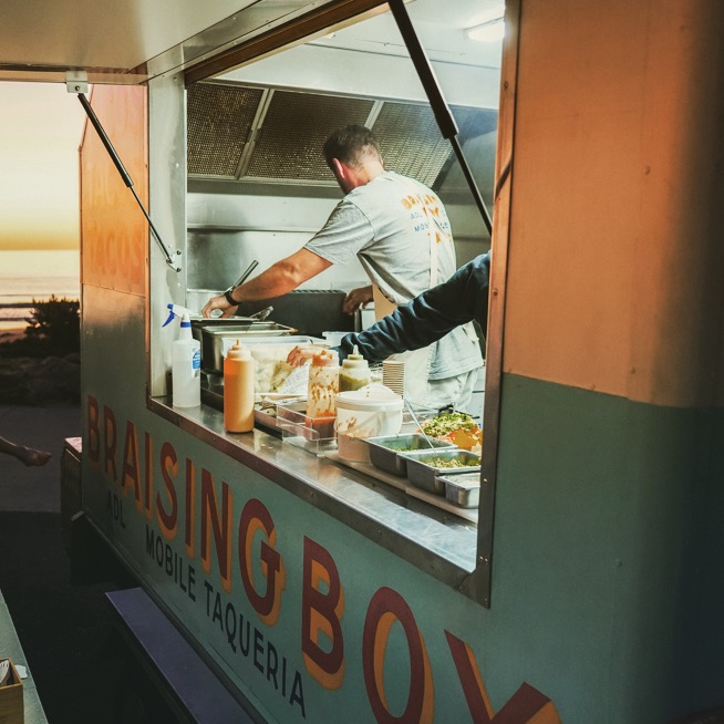 This Friday we will be serving our famous Beef Birria tacos at @alberton_oval from 5pm for @aflwomens game. Get around @pafc_w 💪
On Sunday we will be at our old favourite @patritti_wines from 12pm till 5pm come get a pork belly taco in the sun paired with a wine. 🍷 🌮
#foodtruck #adelaide #weekend #tacos