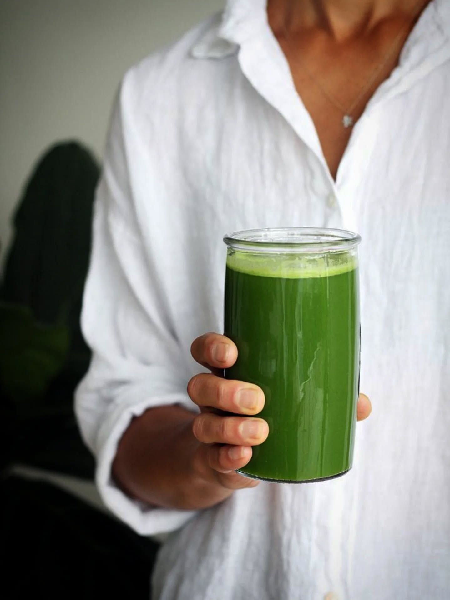 C'est la Detox Week chez Anella!
Une semaine pour faire le vide, à l’intérieur comme à l’extérieur.
Nos soins détox s’inspirent des rituels de purification marocains, revisités dans des formules modernes et sensorielles.
L’argile absorbe, la spiruline revitalise, le moringa rééquilibre : chaque geste aide la peau à respirer à nouveau.
Jusqu'à-20% sur toute la sélection Detox, le temps d’un retour à soi, valable jusqu'au 22 Octobre