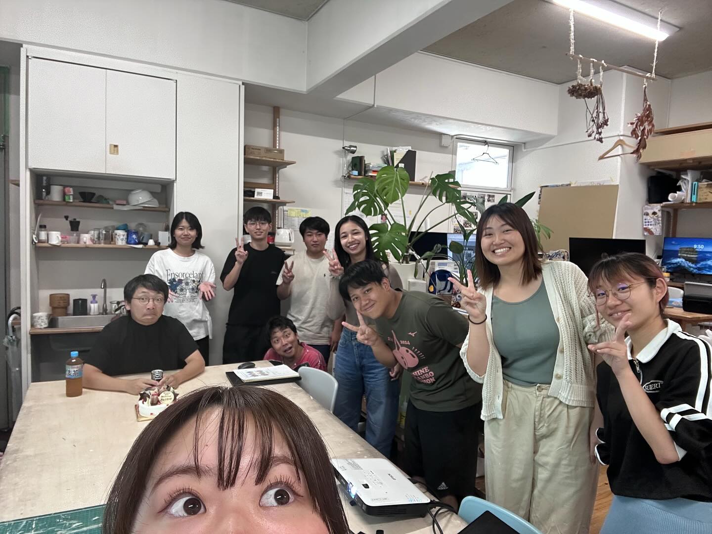 9月19日は酒谷先生の生誕祭。
先生、37歳のお誕生日おめでとうございます!✨
今年からは京都と神奈川の2拠点となり、先生と過ごす時間は短くなりましたが、変わらず学生と向き合っていただき、ありがとうございます。🍀
お体にお気をつけて、
素敵な一年にしましょう💪