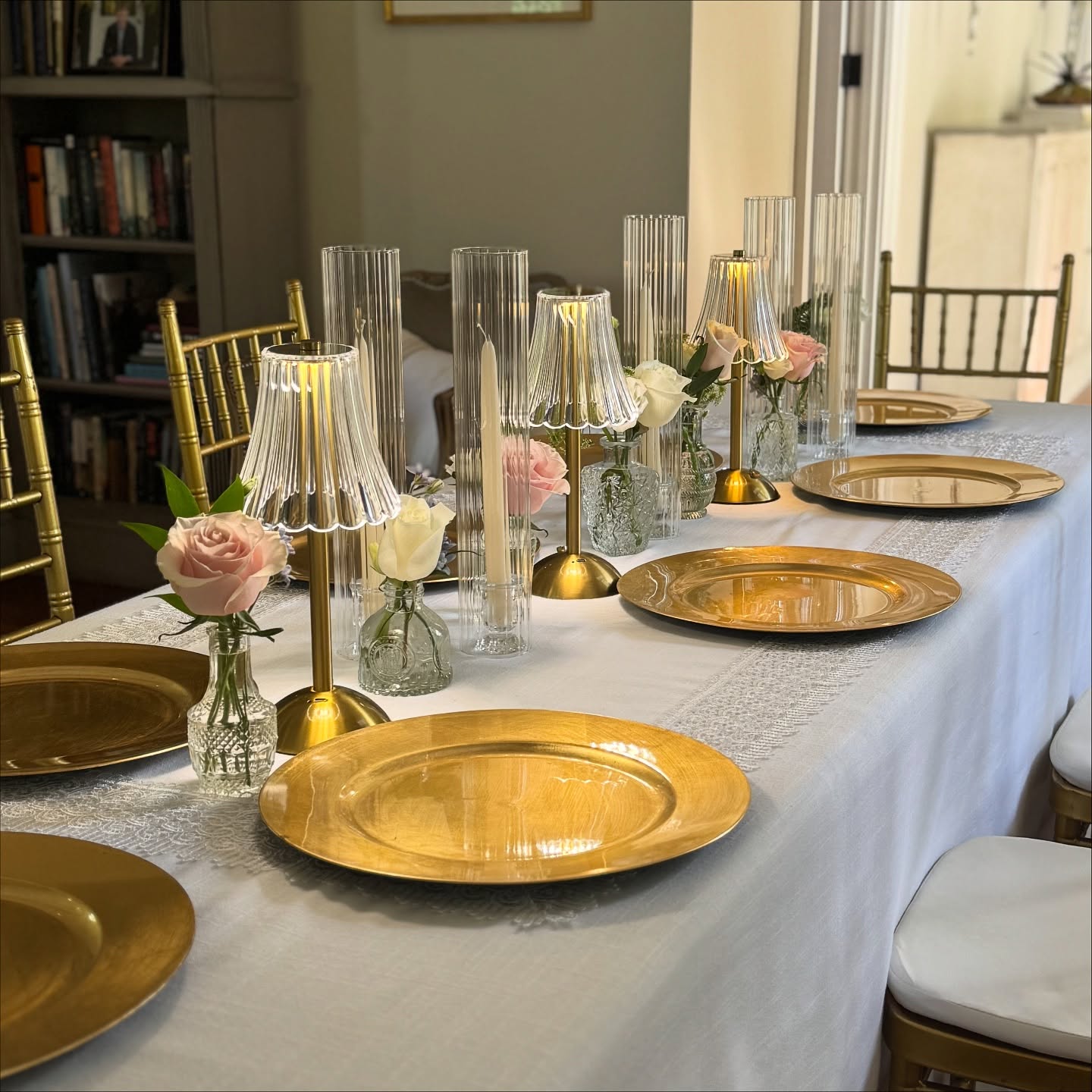 The perfect dinner set up before the homecoming dance! πͺ© π· π€ #flowers #smallbuisness #florist #eventflorist #homecoming