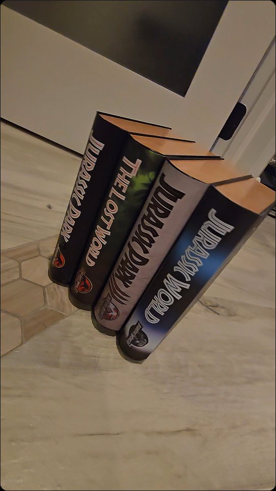 Small details matter. 🦖✨
Watch Kings of Kustom transform a simple book prop into a piece that perfectly fits the Jurassic Park theme in this custom theater room we are building. From ordinary to extraordinary — it’s all in the craftsmanship.
#KingsOfKustom #CustomDesign #JurassicParkTheme #HomeTheater #CreativeDetails #DesignTransformation #LuxuryInteriors