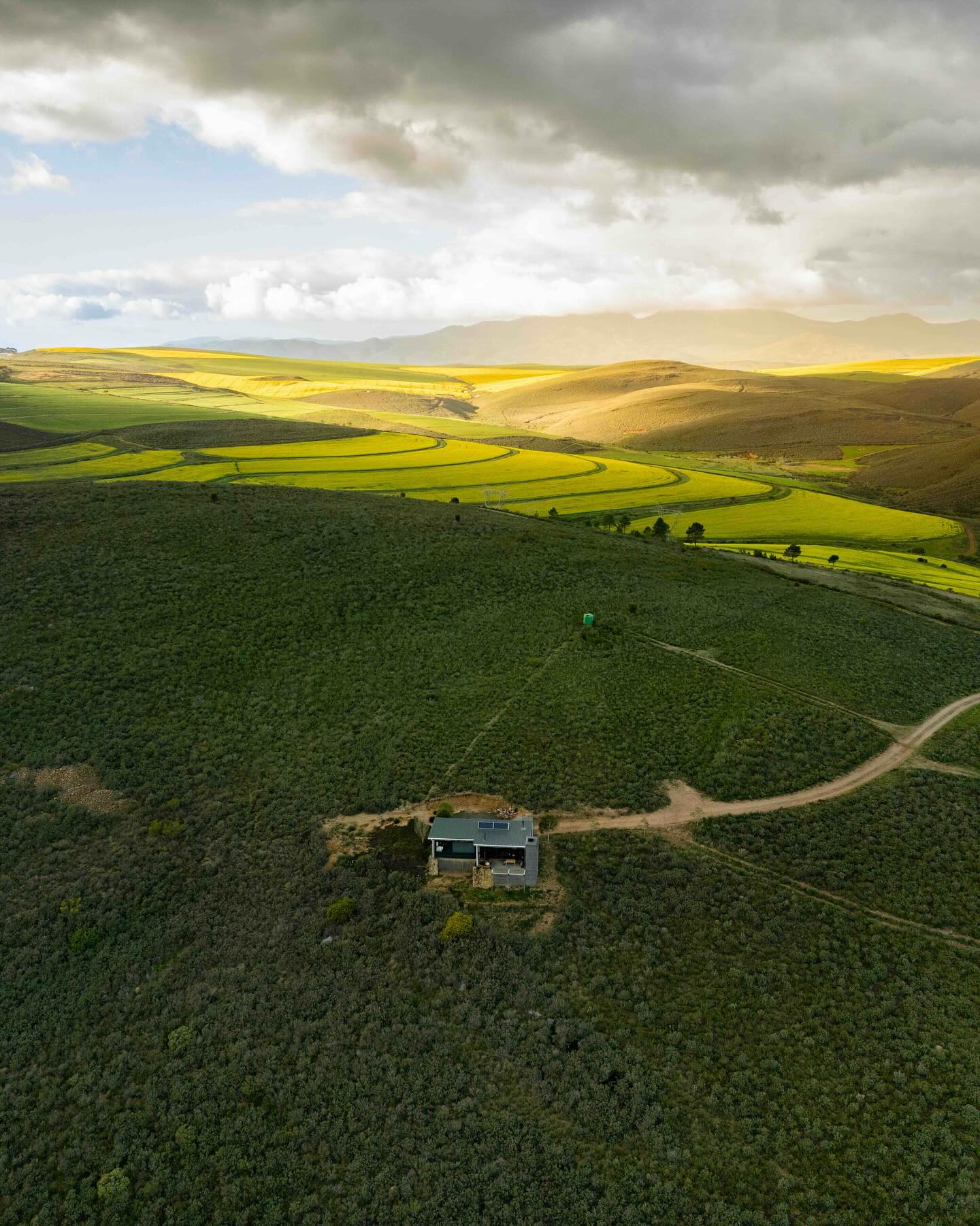 Above all.
#copiaecocabins #travel #secludedgetaway #watervalcabin #romanticgetaway #containercabin #westerncape