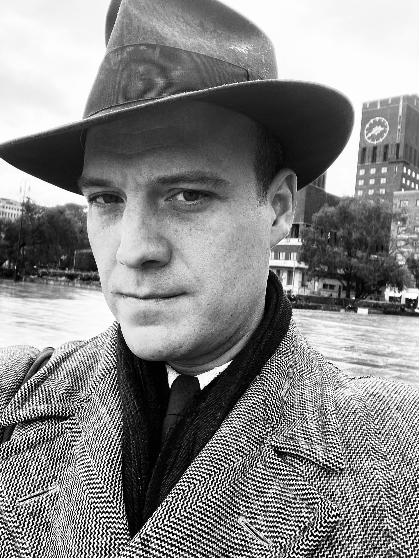 Recently in Oslo 🇳🇴, enjoying the free time between the concerts with The Big Five at the Oslo Balboa Weekend.
I might look a bit tired on the first photo 😅.
@thebigfivejazzberlin
@oslobalboa
#oslo #oslocityhall #vintagefashion #1930s #thebigfiveberlin #oslobalboaweekend