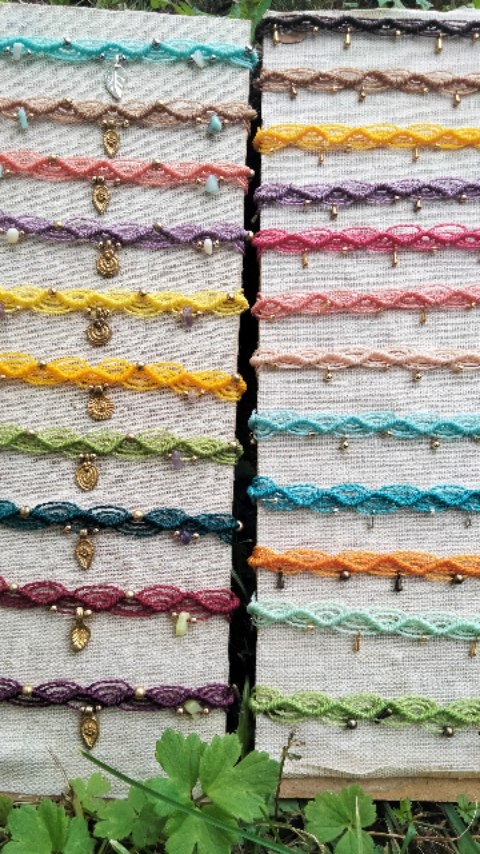 🌿 Vos chevilles n'attendent qu'eux pour rêver un peu et attendre patiemment le retour de l'été !
💛 Bon dites moi en commentaire si vous êtes de la team bracelets de chevilles toute l'année ou seulement l'été ?
👉Ceci dit, c'est un joli cadeau original à offrir, moi je dis ça je dis rien 🤗
#bijouxcolorés #faitmain #bijouxcreateur #bijouxmacramé #faitavecamour #braceletsdecheville #braceledechevillemacrame #idéecadeaubijouxfemme #bijouxoriginaux