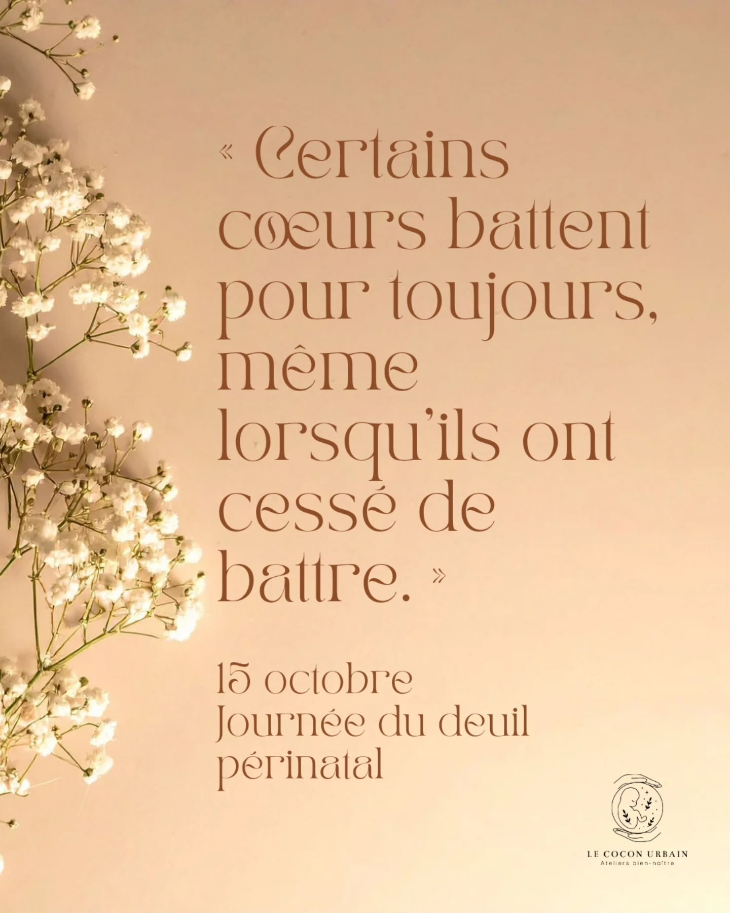 Il y a des absences qui ne s’effacent pas.
Elles deviennent une part de nous, un espace intérieur où se mêlent la douleur, la tendresse et la mémoire.
Le deuil périnatal ne se “surmonte” pas : il s’apprivoise, pas à pas, dans le silence, dans les gestes simples, dans la façon dont on continue d’aimer autrement.
Aujourd’hui, nous pensons à toutes celles et ceux qui avancent avec cette présence invisible, à ces parents dont le cœur continue de battre pour eux.
#bebe #enfant #deuil #mort #deuilpérinatal #Parentalité #maternite #maman #papa #santémentale #bienetre #mieuxetre #parler #amour #amoureternel