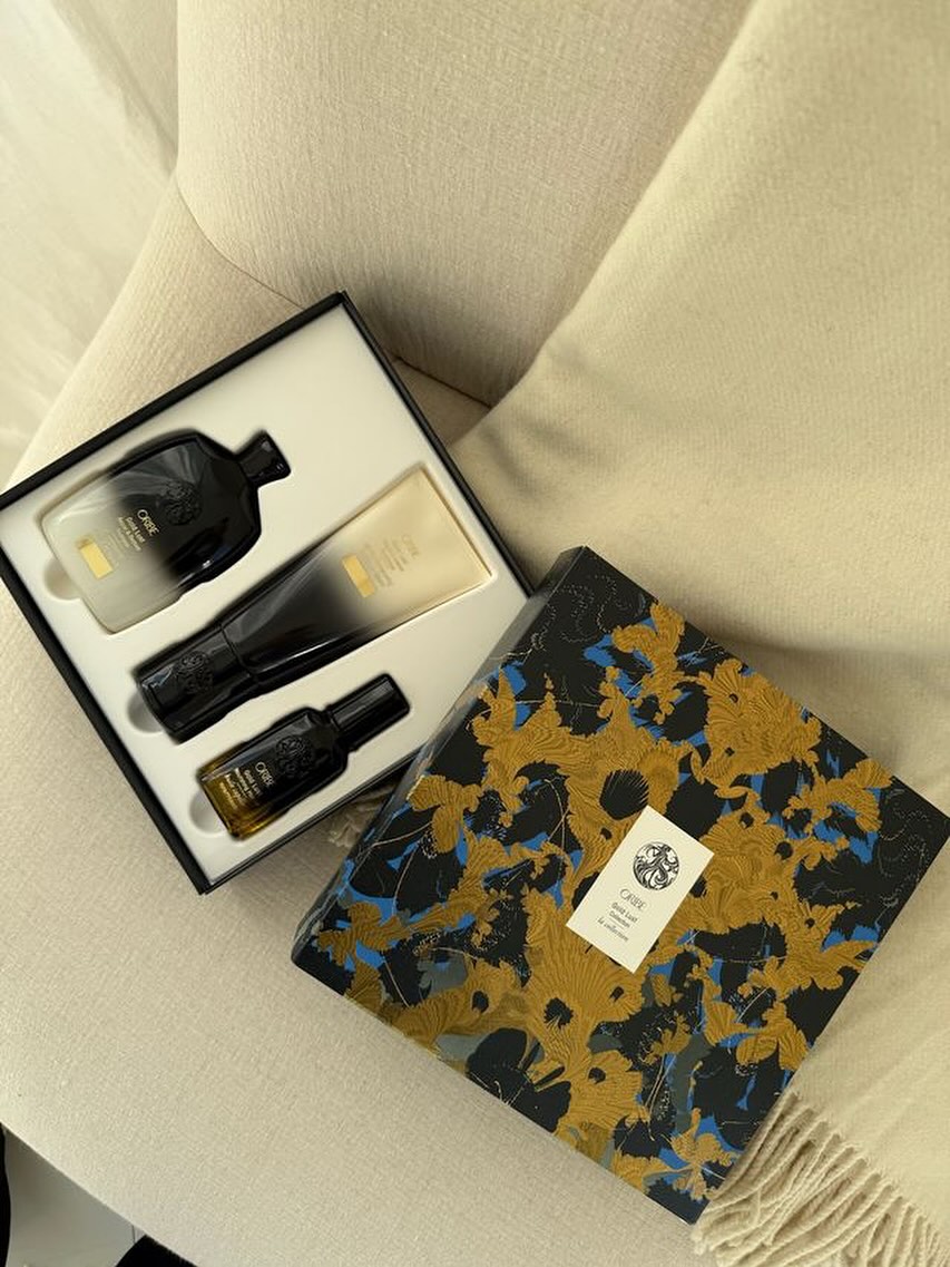 ✨The gold lust gift sets are here ✨
Available at Eau salon $144
#yqr #yqrlocal #yqrhairstylist #yqrhair