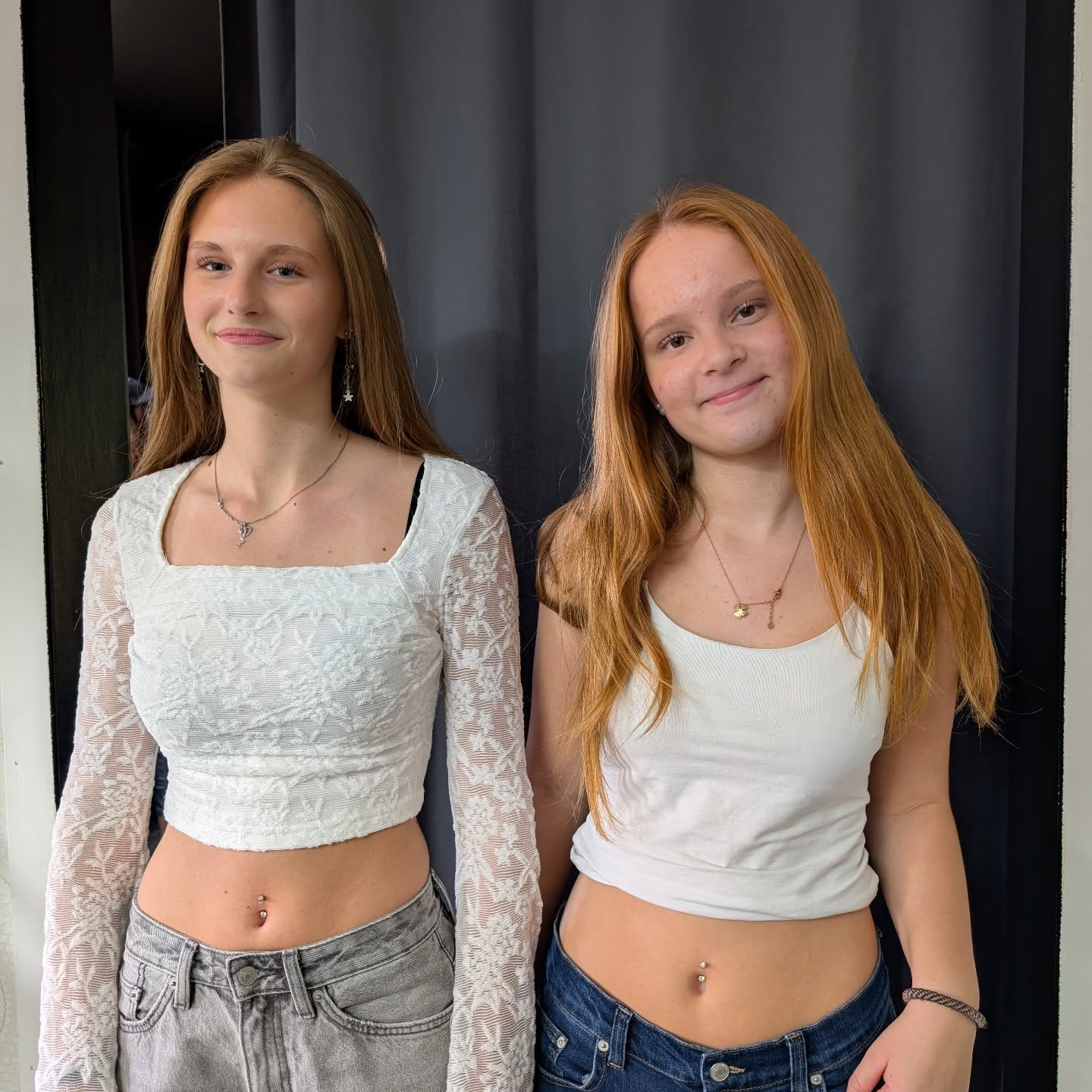 Nöjda och glada tjejer đ perfekt Ă„rstid för navelpiercing !
#bellypiercings #navelpiercing #hÀssleholm #piercingstudio #piercersinceyear2000 by @ulrikaluckabauer