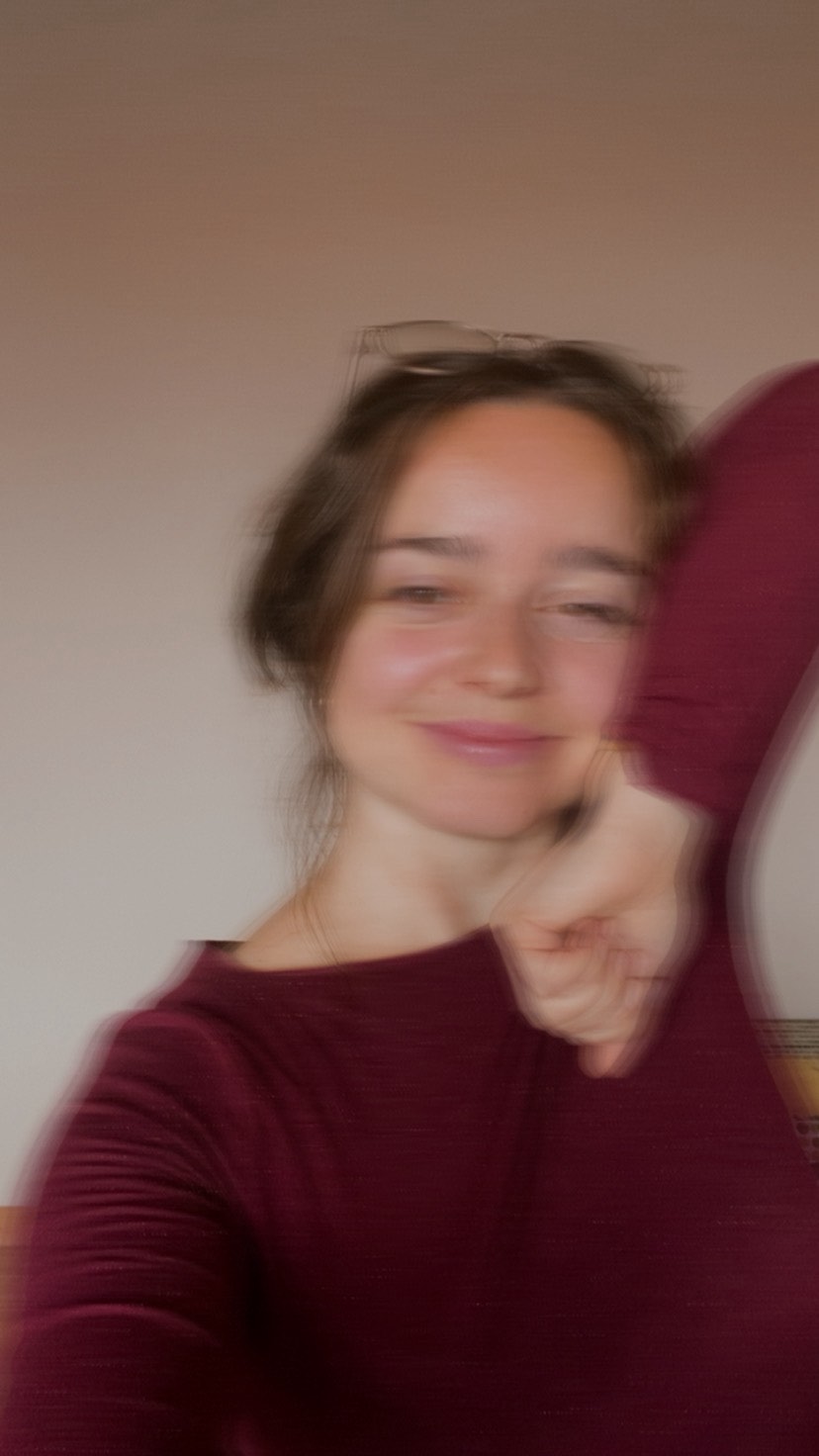 Commente *MASTERCLASS* si tu veux t’en sortir 💥
1. Tu te réveilles fatiguée, même après une nuit complète.
2. Tu gonfles facilement (ventre, visage, doigts, jambes…).
3. Tu ressens un brouillard mental
4. Tes cycles sont irréguliers, douloureux
5. Tu as souvent des fringales sucrées ou salées
6. Tu as la peau réactive, terne, avec boutons ou eczéma
7. Tu digères mal (ballonnements, gaz, lourdeurs, constipation…)
8. Tu récupères très lentement et tu tombes souvent malade
9. Tu as des douleurs diffuses ou chroniques (dos, tête, règles, articulations…)
10. Tu fais “tout bien”... mais tu sens que ton énergie reste basse
👇
Tu coches combien de cases?? 👀
Rejoins-nous à la masterclass prévue lundi 20/10
18h30 -19h30
100% gratuit 🥳
Tu comprendras POURQUOI tu n’arrives pas à t’en sortir
Et COMMENT retrouver un corps en forme, ton énergie & ta confiance en toi 💥
✨ Commente *MASTERCLASS* et je t’envoie le lien 😍