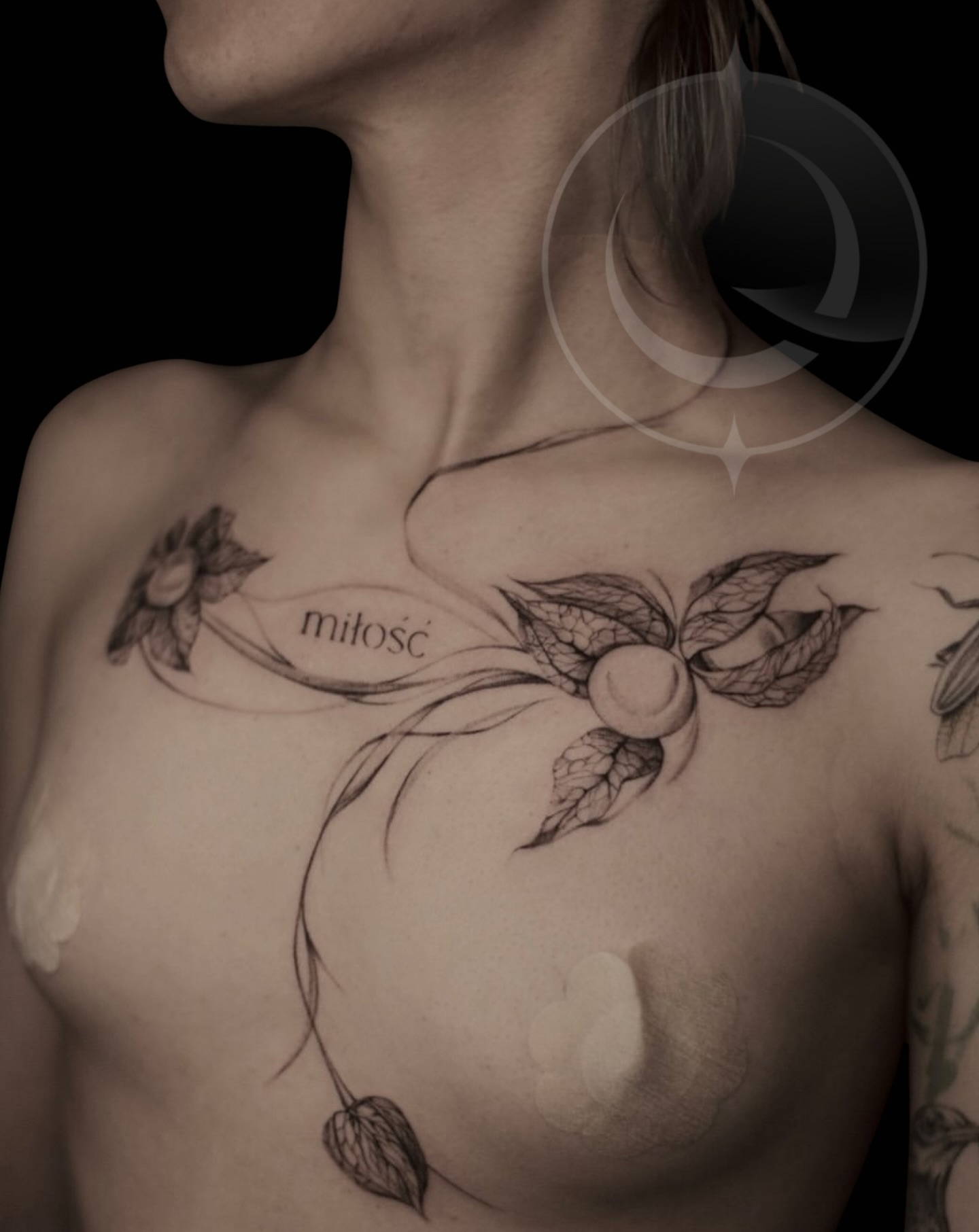 @bartoszharupa w tym co kocha najbardziej! ✨
Botanika w czerni!