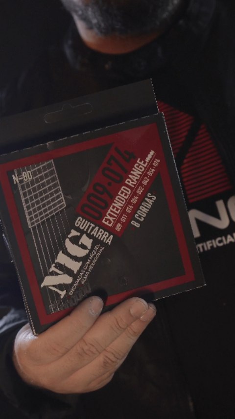 Mais um super lançamento NIG, jogo para guitarra de 8 cordas. No vídeo nosso artista @micheloliveiraofficial apresenta essa novidade que já está disponível nas melhores lojas de instrumentos musicais do Brasil!
#nigmusic #nigstrings #cordasnig #micheloliveira #guitarra8cordas