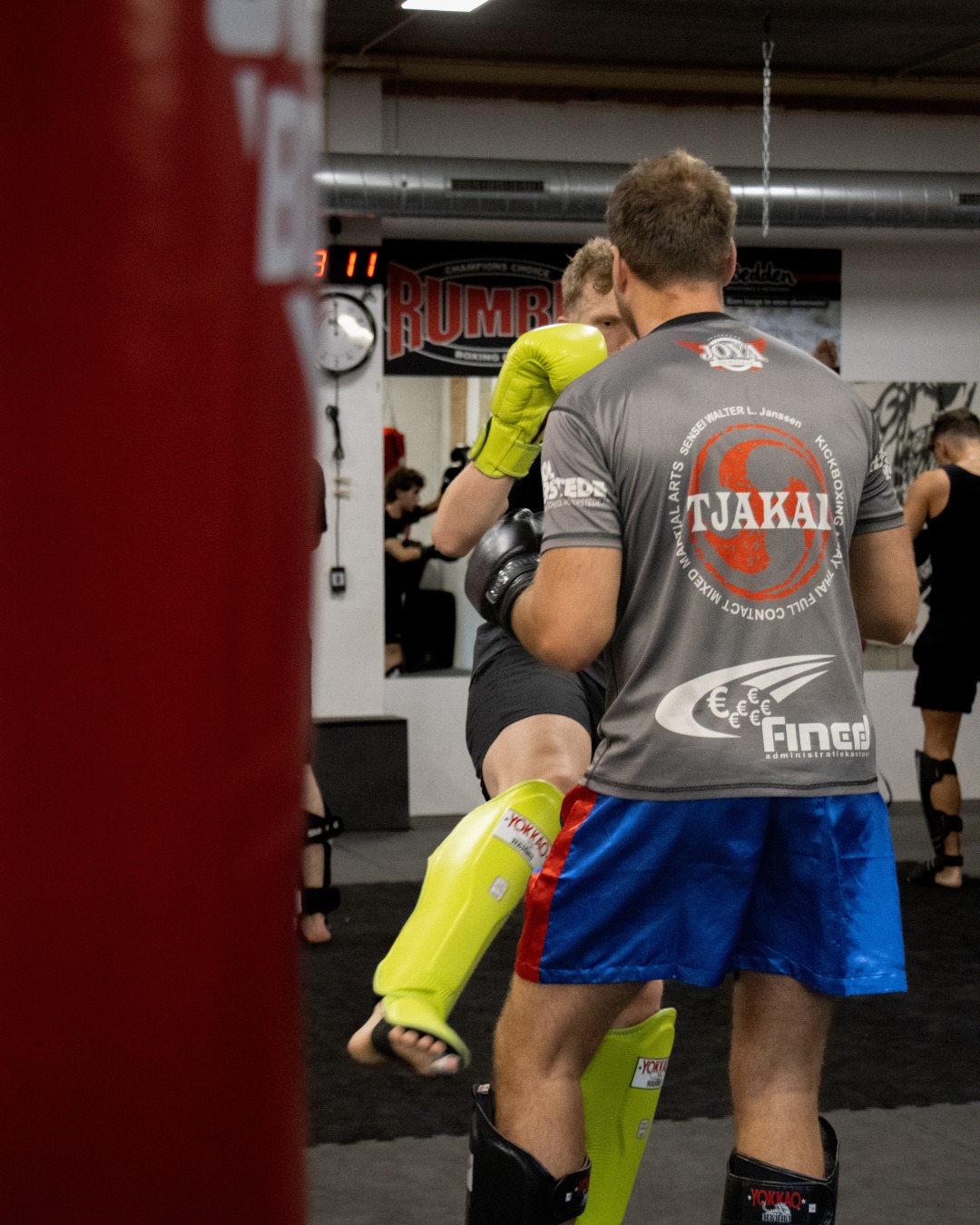 Unleash your power with kickboxing! ๐ฅ๐ฅ Build strength, boost confidence, and push your limits