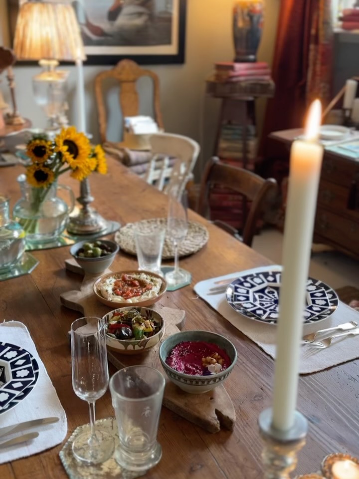 First tasting of the season - always a bit of a shock cooking for 2 instead of 100!
New fave salad of bbq broc, green beans & peaches with smoked almonds and yummy vinaigrette. Creamy beans with roasted squash, onions, pickled chillies & gremolata. SK classic potato salad. Look at that pink lamb!!
If you’re already booked in for 2026 and want to book ya tasting in, please give me a nudge. If you just want to come for lunch or you’re thinking about booking us for your celebration, you can also give me a nudge.
#somersetwedding #somersetfood #dorsetfood #dorsetwedding #wiltshirewedding #bristolfood #bristolwedding #devonwedding #sharingfood #salads