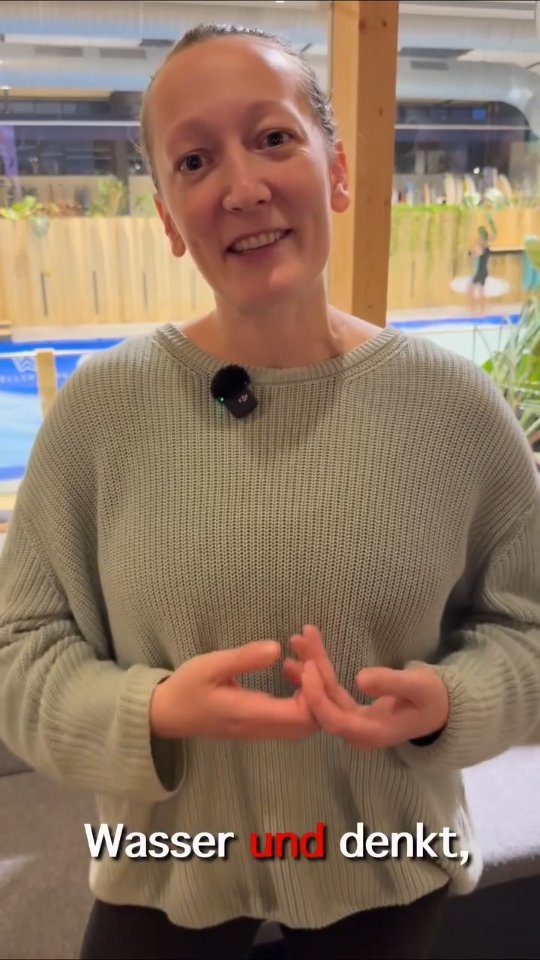 Bei unserem Wiedersehen im @wellenwerk.berlin haben wir nicht nur Wellen geteilt, sondern auch darüber gesprochen, wie sehr unser Bildungsurlaub im Alltag nachwirkt. 🌊
Heute erzählt uns Lisa, was sie beim Surfen für ihren Alltag gelernt hat.
Danke für deine Offenheit und dafür, dass du dich vor die Kamera getraut hast 🎥
Wir freuen uns schon, dich bald wiederzusehen. ❤️
👉 Mehr Infos zu unserem Bildungsurlaub Resilienz im Beruf gibt’s über den Link in unserer Bio.
—
🌊 Hi, wir sind Ocean Fused Training. Wir verbinden berufliche Weiterbildung mit Natur und Bewegung. Folge uns für fundierte Impulse rund um Stressregulation, Selbstfürsorge und Resilienz im Berufsalltag.
#stressmanagement #bildungszeit #resilienz #bildungsurlaub #teambildung #embodiment #surfen #yoga #achtsamkeit #erleben #oceanfusedtraining