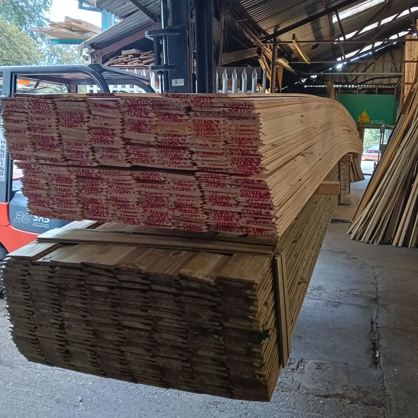Just had a delivery from our friends at Hardwick Timber. We now have plenty of stock of 15 x. 120mm treated shiplap and 12 x 120mm TGV. Pop in and collect or take advantage of our prompt free delivery service.
#cladding #timber