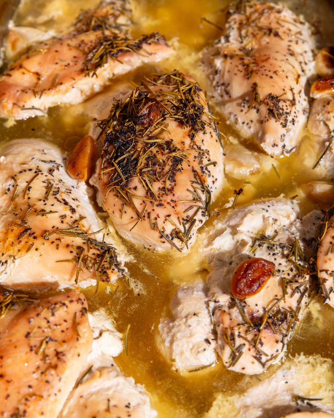 No shortcuts here. Just real, fresh ingredients every time 🍗 We roast and hand-shred our free-range chicken in-house. Because great pizza starts with what goes on top 🙌🏼