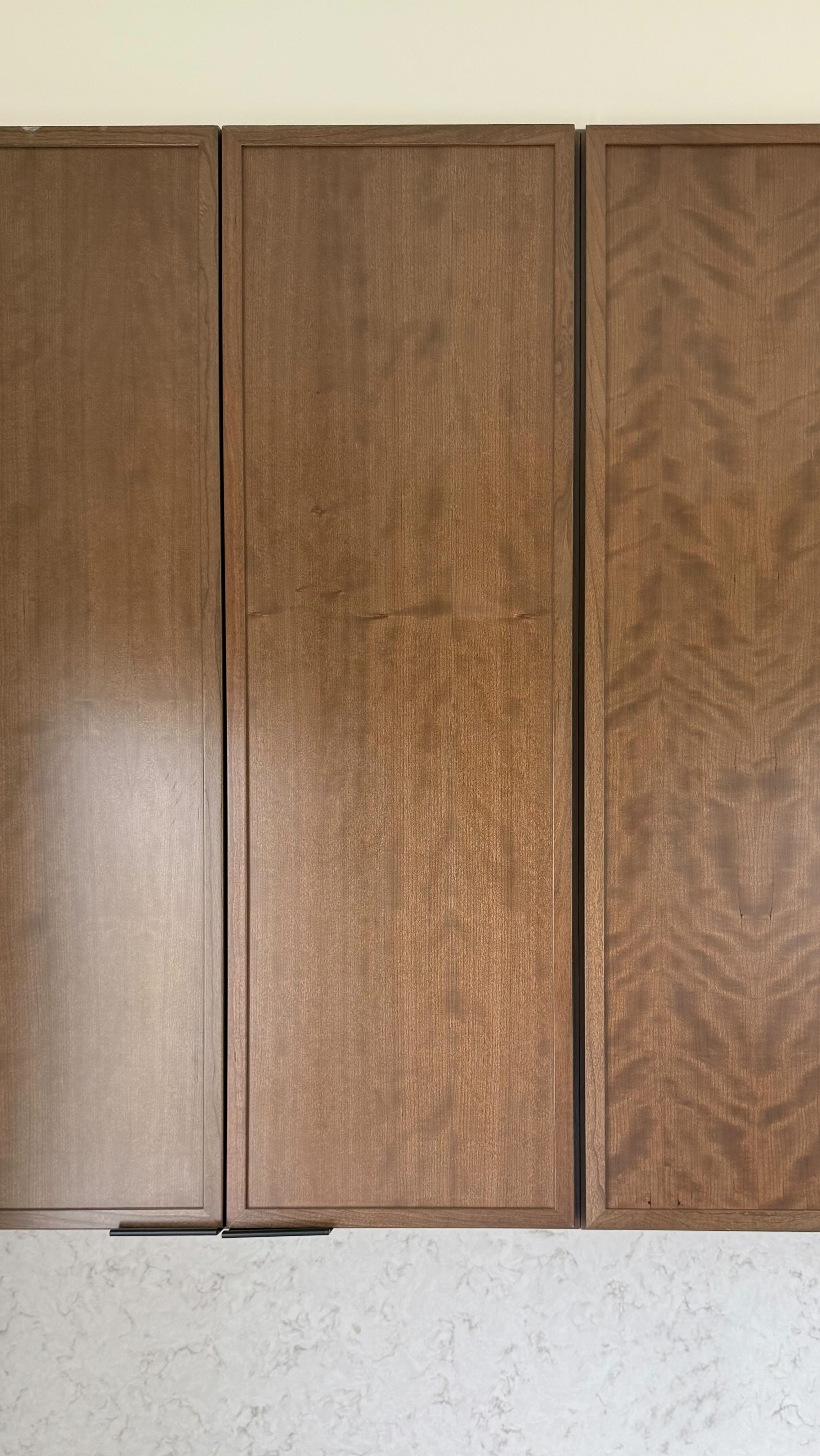 A common question ❔❔
Where should a full-height splash end?
In this ADU, the range wall has a soffit, so the splash was stopped at the cabinetry height to keep the lines clean and balanced.⭐️
Slimmer shaker cabinets in a cherry clove finish tie the space together.
What do you think, would you go full-height in your kitchen? ✍️⭐️
#kitchenremodel #kitchensofinsta