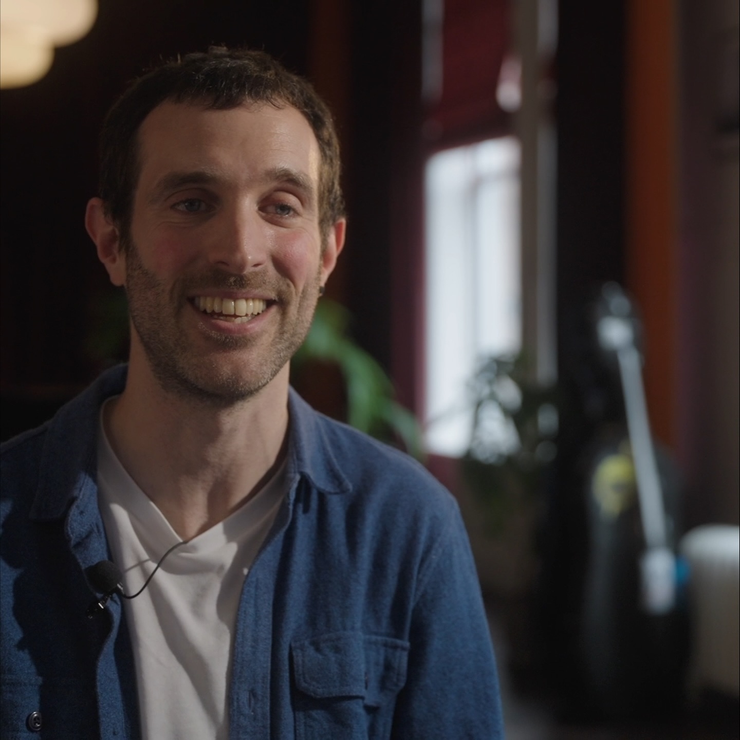 🎻 Hola, amigos de Soncello!
Queremos compartir con vosotros una gran noticia: nuestro socio Iván Nogueira, violonchelista residente en los Países Bajos, está en la fase final de producción de su nuevo álbum “Scenes of a Folk Life”.
Además de interpretar, @ivancello20 ha realizado los arreglos de obras originalmente escritas para piano por Edvard Grieg, Julius Röntgen y Amanda Maier, adaptándolas para diversas formaciones de cuerda.
Si os interesa su iniciativa, os invitamos a visitar la página de su campaña de micromecenazgo y hacer una donación. Iván os enviará el álbum (y algunas sorpresas más!) una vez esté terminado la próxima primavera.
🎶 ¡Animaos a apoyar este fantástico proyecto!
👉Os dejamos por unos días el Link de la campaña en nuestra Bio