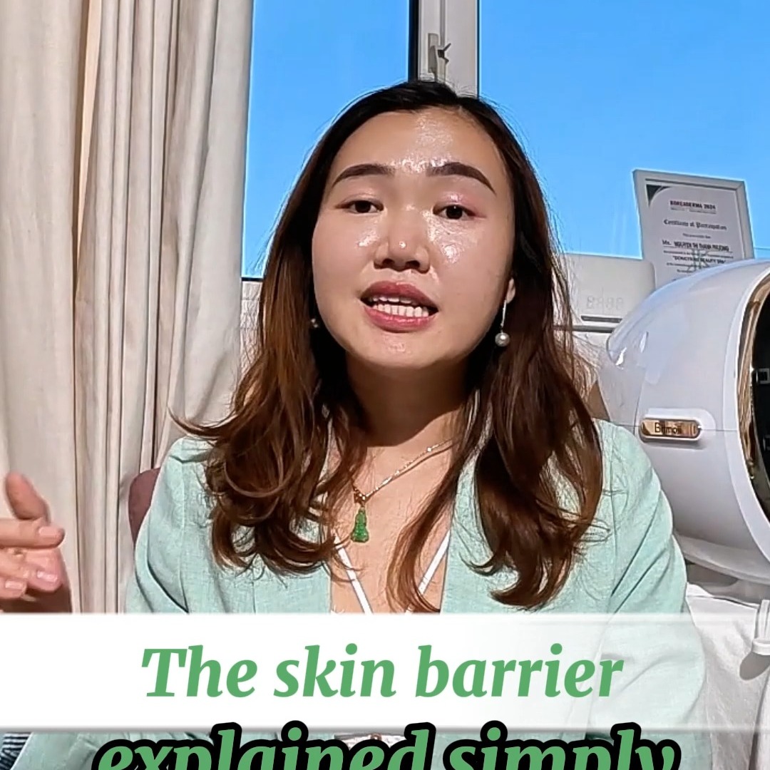 If your skin is burning or stinging…
it’s not being “dramatic,” and it’s definitely not a sign that you need more retinol or a stronger mask.
It’s your skin barrier that’s damaged.
And when that happens, don’t keep “fighting” your skin.
Pause.
Your skin can’t heal if you keep forcing it let it calm down and give your body the time it needs to repair itself.
👉 If you’re unsure where to even begin,
I’ll be here to guide you — step by step — until your skin barrier feels safe and healthy again.