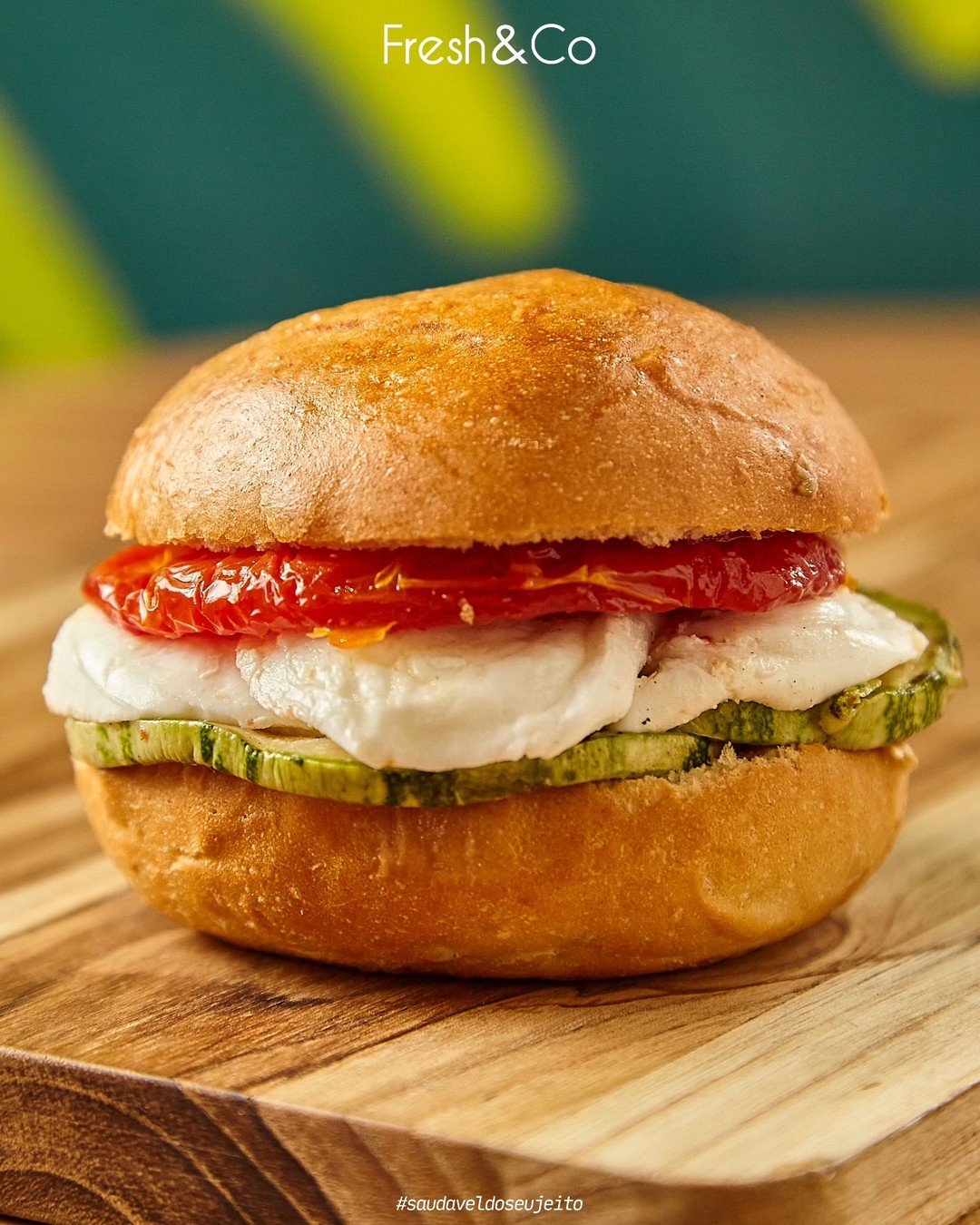 Mini sanduíches que encantam!
No catering do Fresh & Co, oferecemos uma variedade deliciosa de mini sanduíches, perfeitos para servir em eventos. Práticos, elegantes e cheios de sabor, eles são a escolha ideal para recepções, reuniões e celebrações.
Saiba mais: https://www.freshco.com.br/evento
Entre em contato e saiba mais!