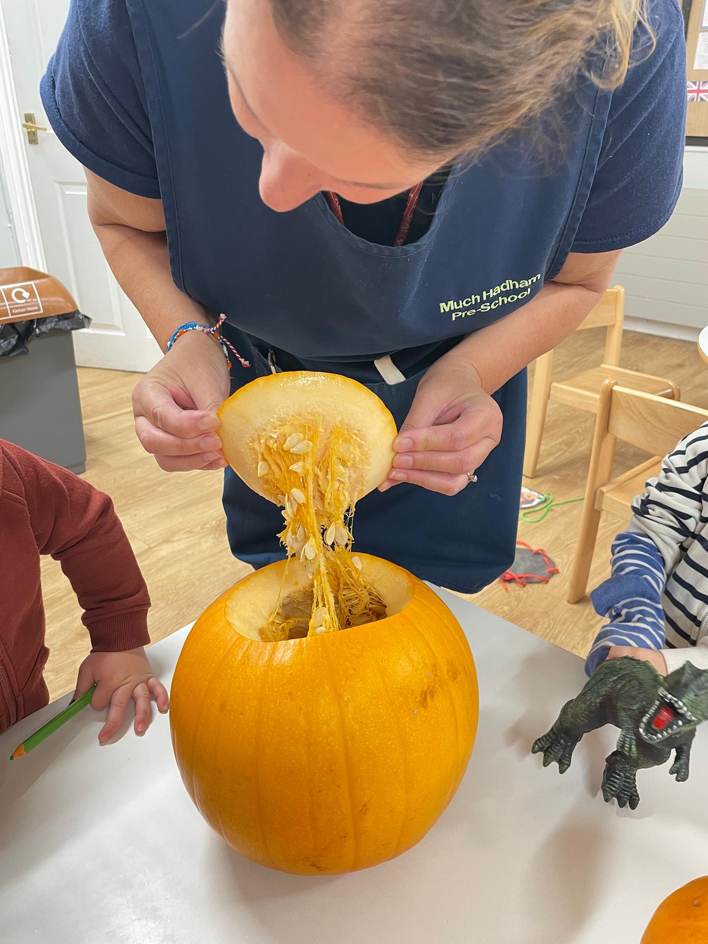The children have been scooping out some seeds from our pumpkins this morning they felt cold, slimy, wet and soggy 🎃 we are getting ready for our Pumpkin party next week.