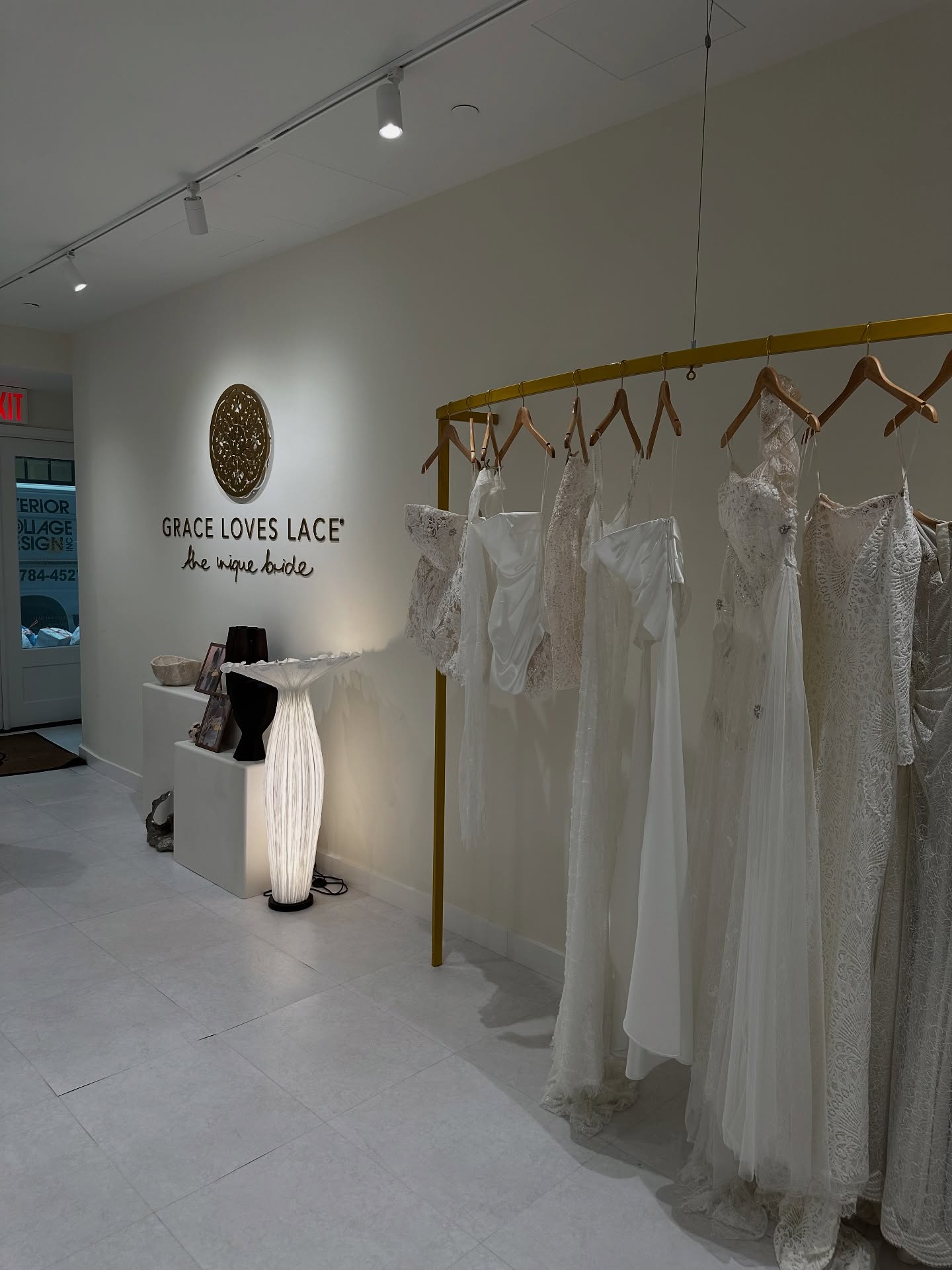 Day TWO of NYBFW… this was our crazy day and the best day. We loved meeting Grace Loves Lace, Jane Hill, Jenny Yoo and icing on the cake the MWL party 🎉 #nybfw