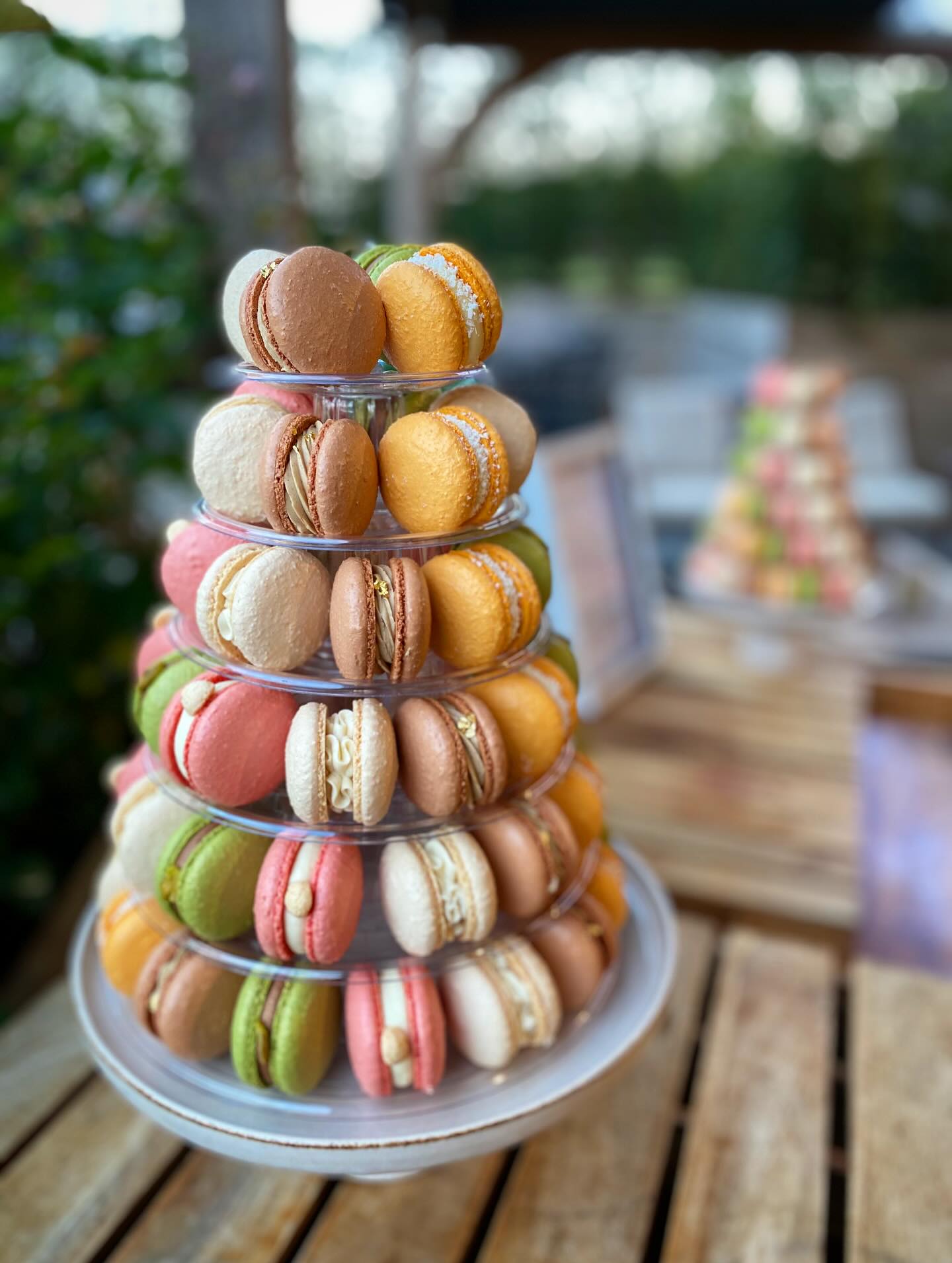 On Sunday, we had the pleasure of creating two elegant macaron towers for a beautifully curated autumn barn wedding at the stunning @barnsatredcoats 🍂✨
The couple selected an indulgent flavour palette of Pina Colada, Amaretto Cherry, Dubai Chocolate, Vanilla, and Pumpkin Spice Latte — a sophisticated mix that perfectly complemented their seasonal menu and rustic-luxe setting.
It’s always such a joy to see how our macarons become part of a celebration’s story — from thoughtful details to show-stopping displays that delight every guest.
If you’re an event planner or stylist looking to elevate your next tablescape or dessert experience, we’d love to collaborate and bring your creative vision to life with a touch of macaron magic 🤍
#autumnwedding #macarontower #weddingdessert #weddingstyling #luxuryevents #ukweddings #barnwedding #eventplanneruk #weddinginspiration #thesecretmacaron