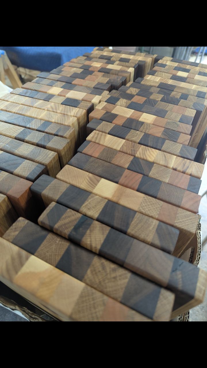 Seventy five custom cutting boards headed out the door.
Looking for for the perfect holiday gift idea? Taking orders now. Contact in bio above. ☝️
