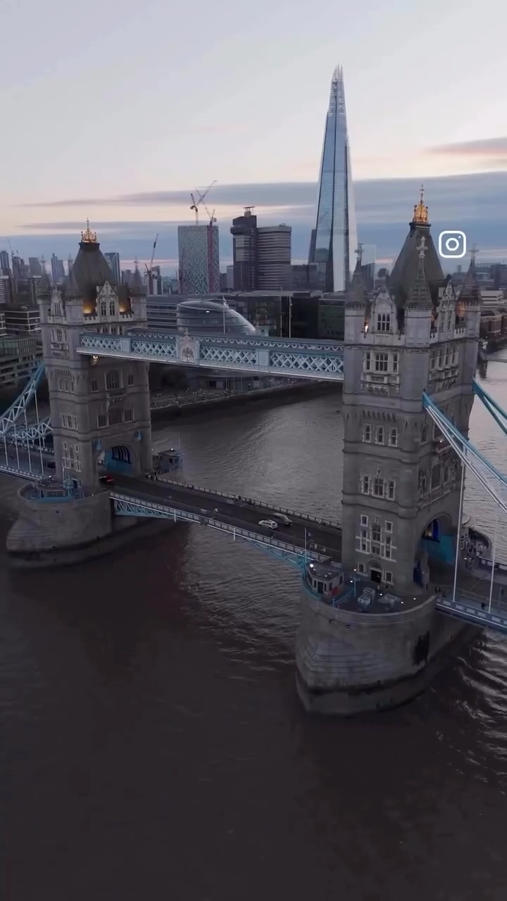 London 🇬🇧❤️
🎥 by: @rosariorussoit
#london #westminster #londonlife #thisislondon #lovelondon #whattodoinlondon #igerslondon #londonactivities #uktravel #italianialondra #londra #londondiaries
#beautifuldestinations #toplondonphoto #londonphotography #londres #timeoutlondon #europe #londoners #londonexperience #secretlondon #visitlondon