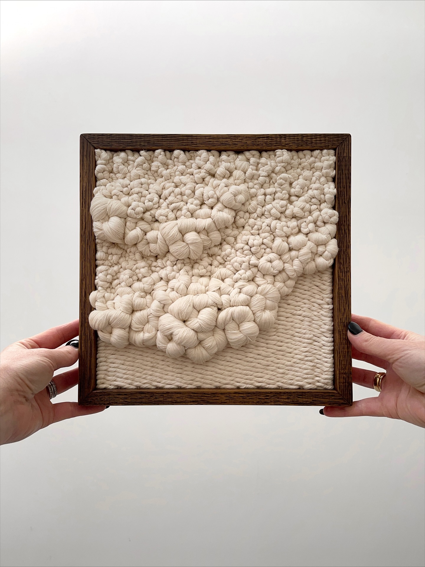 NEW mini art, now ready for your viewing! 🤎
Which is your favourite…1, 2 or 3?
I have 7 new ready to ship art pieces on my website, with 2 NEW designs…Seaweed 001 & Cave 001
These new pieces will be the last available pieces till the new year. I’m now about to begin my biggest commission so far, a triptych (1 piece of art divided into 3 panels)
All my new pieces are inspired by our trips to Devon and many other beautiful places in the UK. Sights I see which calm me and make me fully embrace the moment in nature.
•Sea Foam 004 (available)
26cm x 26cm
•Gorge 014 (available)
17cm x 17cm
•Rock 002 (available)
13cm x 24cm
Solid oak handmade frame, Organic Egyptian cotton knotted and woven.
.
.
.
.
.
www.ellecollins.com
#midlandsartist #wallarts #contemporaryart #artforinteriors #artforinteriordesigners #sculptureart #textileart #artistsoninstagram #artistbehindtheart
#birminghamartist #seascapeart #coastalstyle #texturalart #artforthehome #artcurators #unusualart #subtleart #natureinspired #natureseekers #naturalinterior #naturalart #neutralhome #naturalhome #sustainableliving #sustainablehome #sustainableart #sustainableartist #artcollector #minimalistart #3dwallart