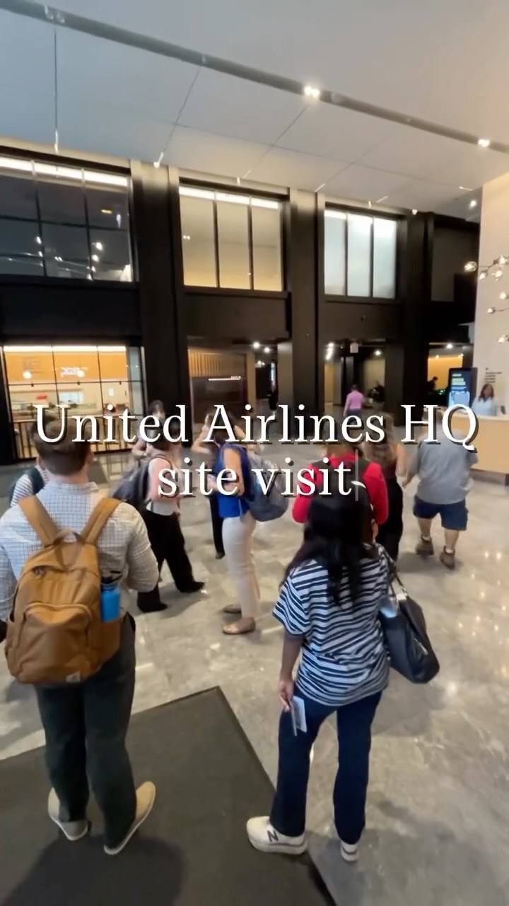 A huge thank you to @united for having us earlier this month! We explored their stunning space in the Willis Tower and spoke with their incredible Strategic Communications team during a panel.
Special thanks to Remy Zeigler, a DePaul alum now on the Consumer PR team at United, for hosting us! And many thanks to our panelists Meredith Keeler, Megan Boyd, Maren Kauffman, and Stella Balaskas.