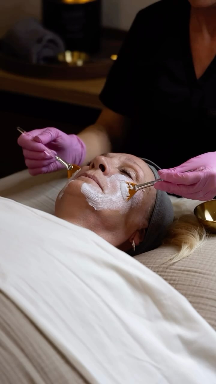 Call on 01787 378024
The colder days are coming!
Pop in to warm up with 1 of our luxurious facials.