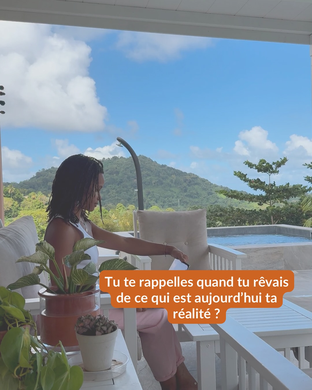 Tes rêves te paraissent complètement inatteingnables ?
On oublie souvent où on était il y a seulement quelques mois, quelques années, quand on rêvant de ce qui aujourd’hui nous paraît si normal.
Peut-être que pour toi c’est la maison dans laquelle tu vis aujourd’hui, la personne qui partage ta vie, ta garde-robe, tes enfants, la façon dont tu te sens dans ton corps…
Il y a sûrement au moins UNE CHOSE dont tu rêvais il y a quelques temps et qui aujourd’hui fait partie de ta réalité. Et à l’époque ça te paraissait pourtant sûrement impossible, irréaliste.
C’est exactement la même chose pour ce dont tu rêves aujourd’hui.
Ça te paraît peut-être si loin, si fou… mais ça PEUT être ta réalité un jour. Tout comme ce dont tu rêvais hier est ta réalité aujourd’hui.
Ce sur quoi tu dois te concentrer :
1. être super au clair sur ce que tu veux
2. commencer à prendre des décisions, faire des choix et agir chaque jour pour faire un pas dans la direction de tes rêves
Par où tu peux commencer ? Commente CLARTÉ et reçois ton workbook Clarté offert pour faire le point sur ce que tu veux et identifier la prochaine action alignée pour toi.
#entrepreneuresereine #vivresesreves #succesetserenite #realisersesreves