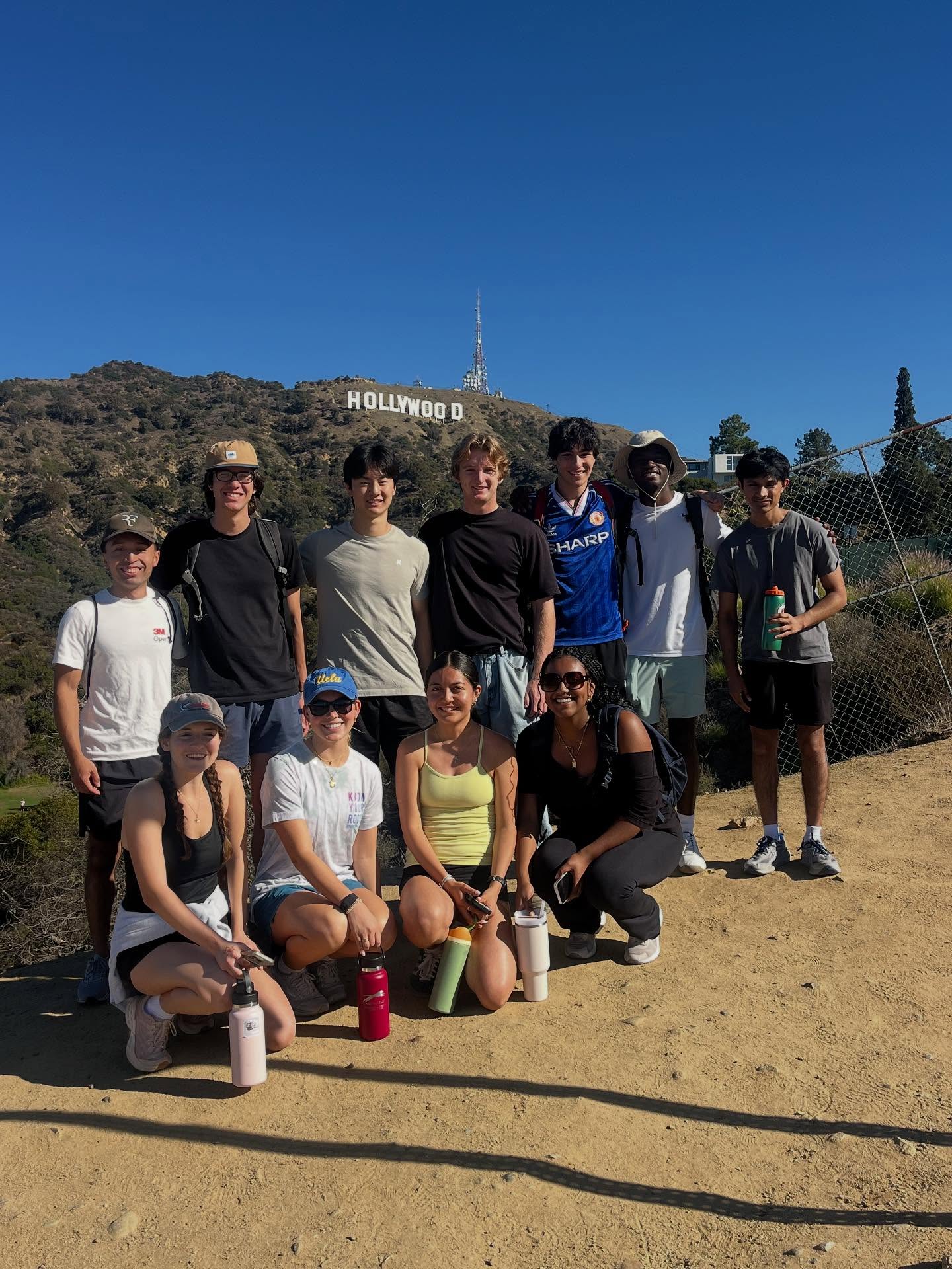 “It’s bigger than I expected” -Roha Happy first Peaks Hike of the 2025-26 school year! Today we hiked the Hollywood sign with master’s student Sam Guimte, some goats, and of course De Neve pizza to finish it all off.