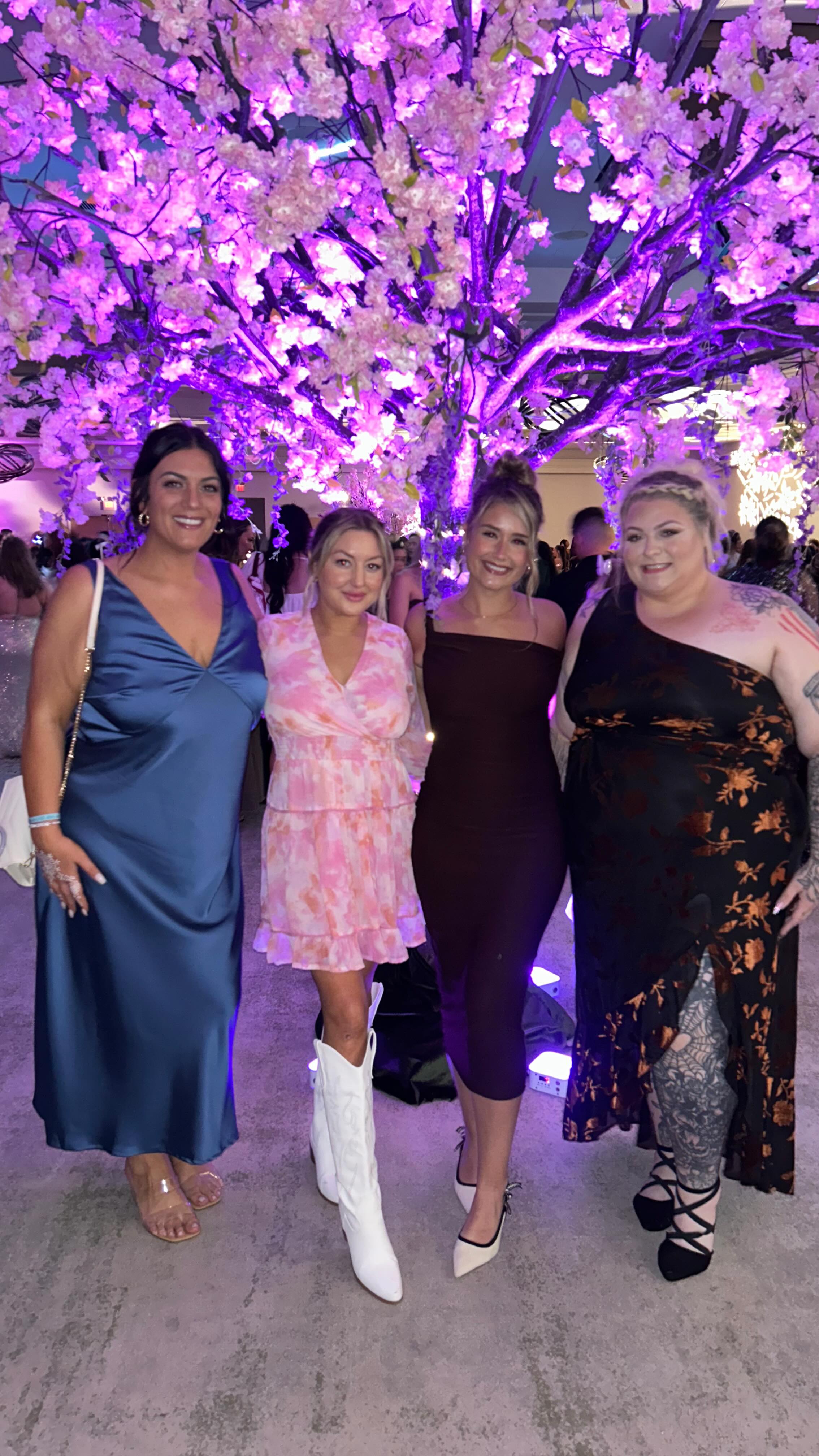 Lash Con 2025 🎉
Education. Inspiration. Connection.
4 days of learning, networking, freebies, and the best lash parties! 💫 #lash #chandlerlashes #lashliftandtint #lashextensions #beauty #lashconference #lashcon2025