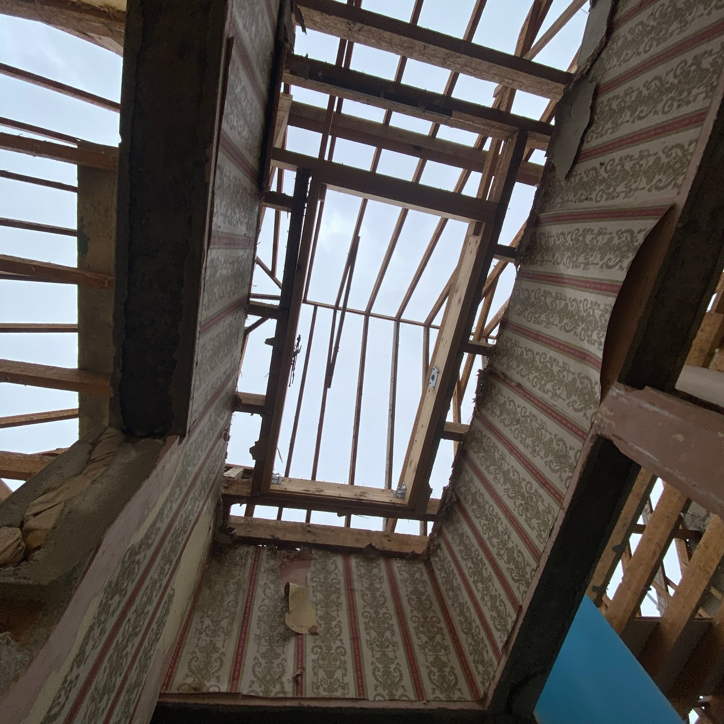 Things are progressing nicely on site with this refurbishment of a 1970's house.
#sligoarchitecture #refurbishment
#renovations #familyhome #sligo #architecture #wildatlanticway