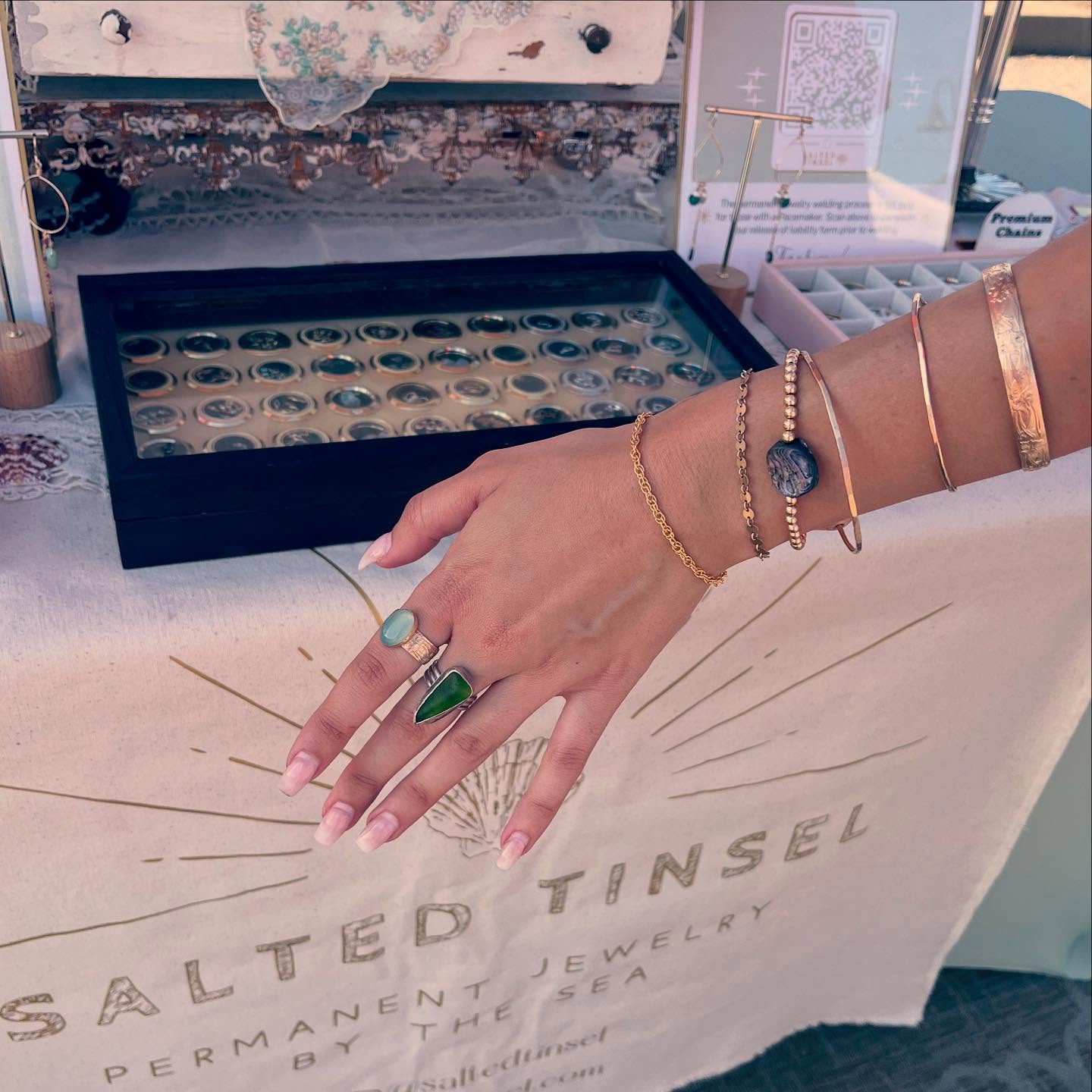 Bring on the bling✨✨
There’s nothing like tinseling up your vibe for the upcoming holiday season!
Join us this Thursday, October 23rd for Pumpkins on Third from 4:30-7:30pm in Morgan Hill for good times with the whole family , permanent jewelry and many handmade sparkles to choose from. We can’t wait!
If you would like to have us sparkle up your holiday season party style or want to book a special event with us for the Bride in your life check out the link in our bio to book your next event!
#permanentjewelry #morganhill #pumpkinseason🎃 #handmadejewelry #shophandmade #shopsmall