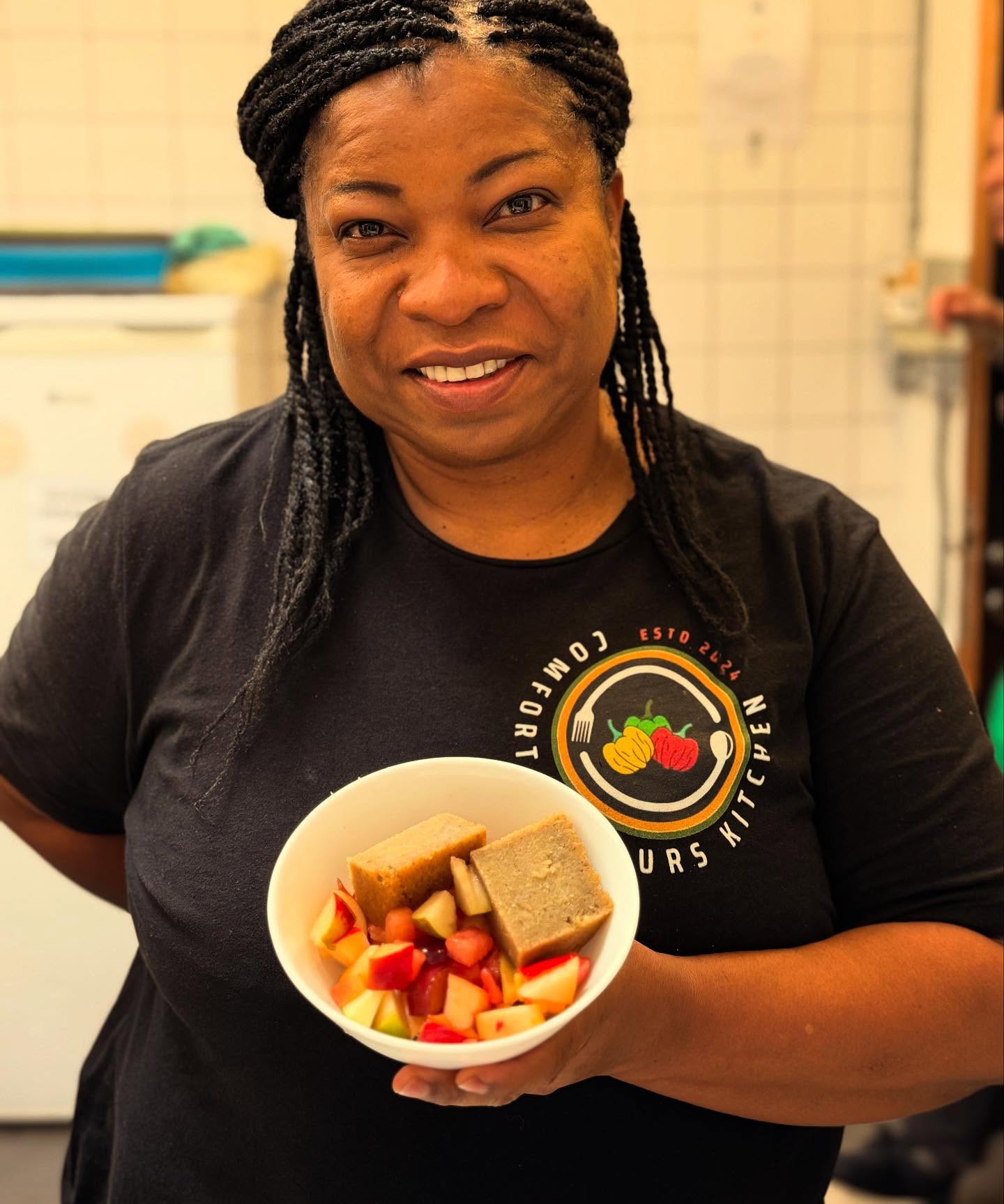 Guest cook Claudette cooked up a storm with her skills, knowledge and love, taught from her family home in Jamaica.🇯🇲
🫶🏼Thank you Claudette and kitchen team your delicious meal was much appreciatived by the guests at Food Cycle New Cross.
#worldfoodday2025 #blackhistorymonth2025❤️🖤💚
@lewishamlocal @foodcyclelewisham
#blackhistorymonth2025
@foodcyclehq @comfortflavourskitchen