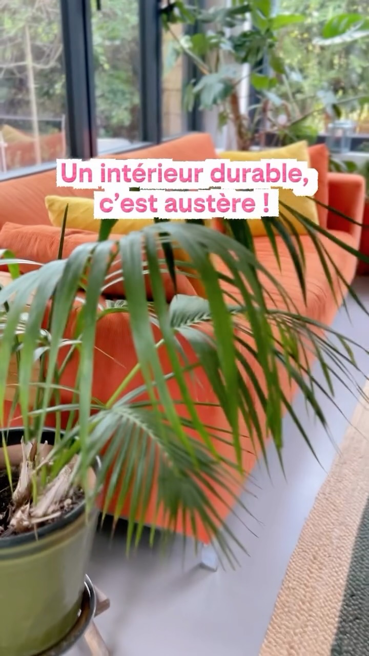 Beaucoup pensent que écologie rime avec beige, vide et mobilier en palettes…
Un intérieur durable, ce n’est pas une punition esthétique.
En réalité, un intérieur durable, c’est un espace qui respire, où la lumière circule, où chaque matière a été choisie.
C’est un espace qui fait du bien, à nous, et à la planète.
Pas froid, pas vide, juste vrai.
#architectureinterieure #renovationdurable #interieurvivant #ecodesign #bienetrechezsoi #durabledanslavie #designresponsable
Aurelie Faure architecte d’intérieur éco-responsable Montpellier et alentours