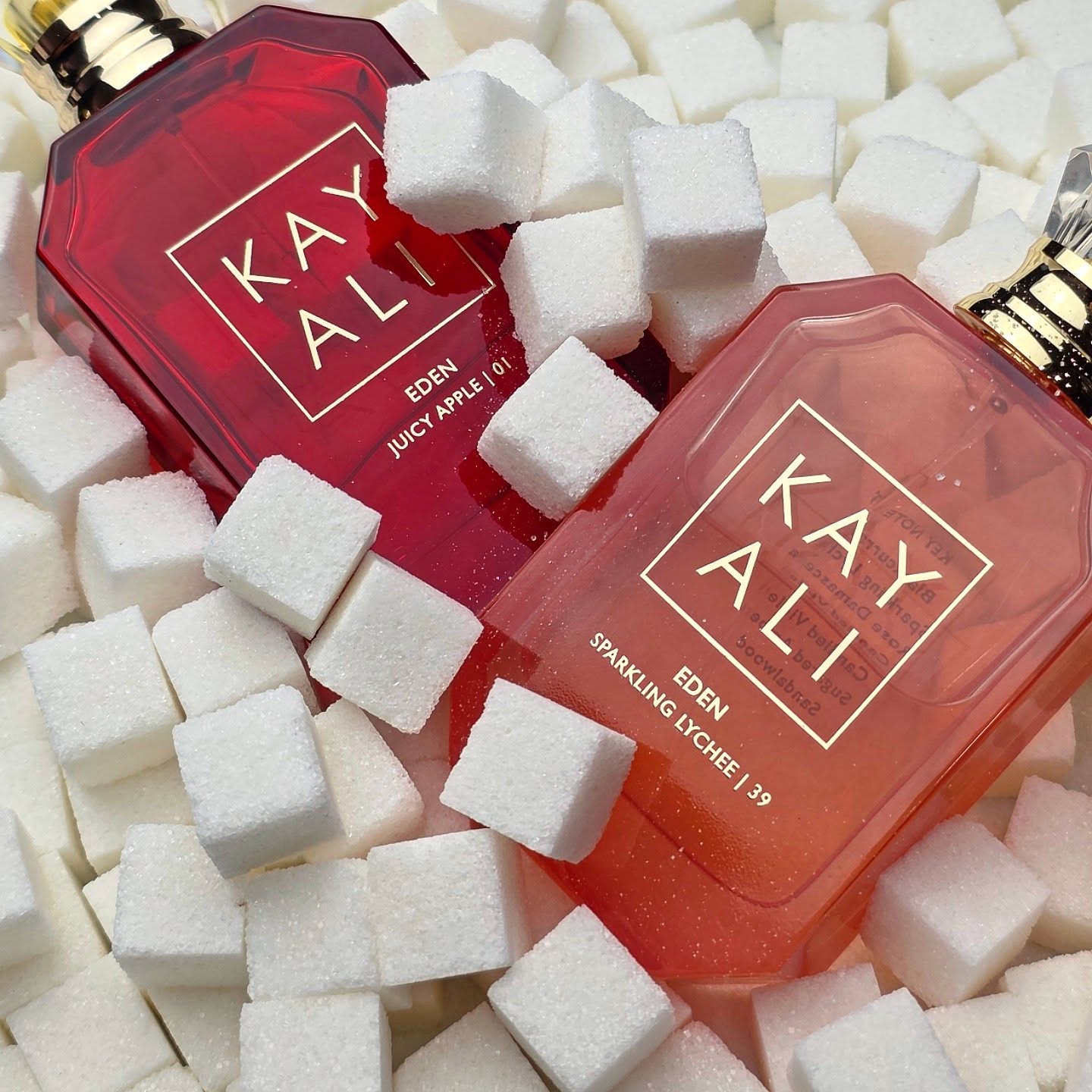 I love a good layering frag. My go-to layering for these two:
Eden Juicy Apple and Accento Overdose by Xerjoff
Eden Sparkling Lychee and J'adore 'Eau by Dior (the white bottle)
How about you?
.
.
.
.
.
.
Juicy Apple:
Top notes are Red Apple, Litchi, Black Currant and Pink Grapefruit; middle notes are Wild Berries, Raspberry Bloom, Jasmine and May Rose; base notes are Sugar, Musk, Vanilla Flower, Amber and Moss.
.
Sparkling Lychee:
Top notes are Litchi, Black Currant, Red Apple and Italian Lemon; middle notes are Violet, Rose and Jasmine Sambac; base notes are Sugar, Vanilla Absolute, Musk, Amber, Sandalwood and Cedar.
.
.
.
.
.
#perfume #perfumecollection #nicheperfume
