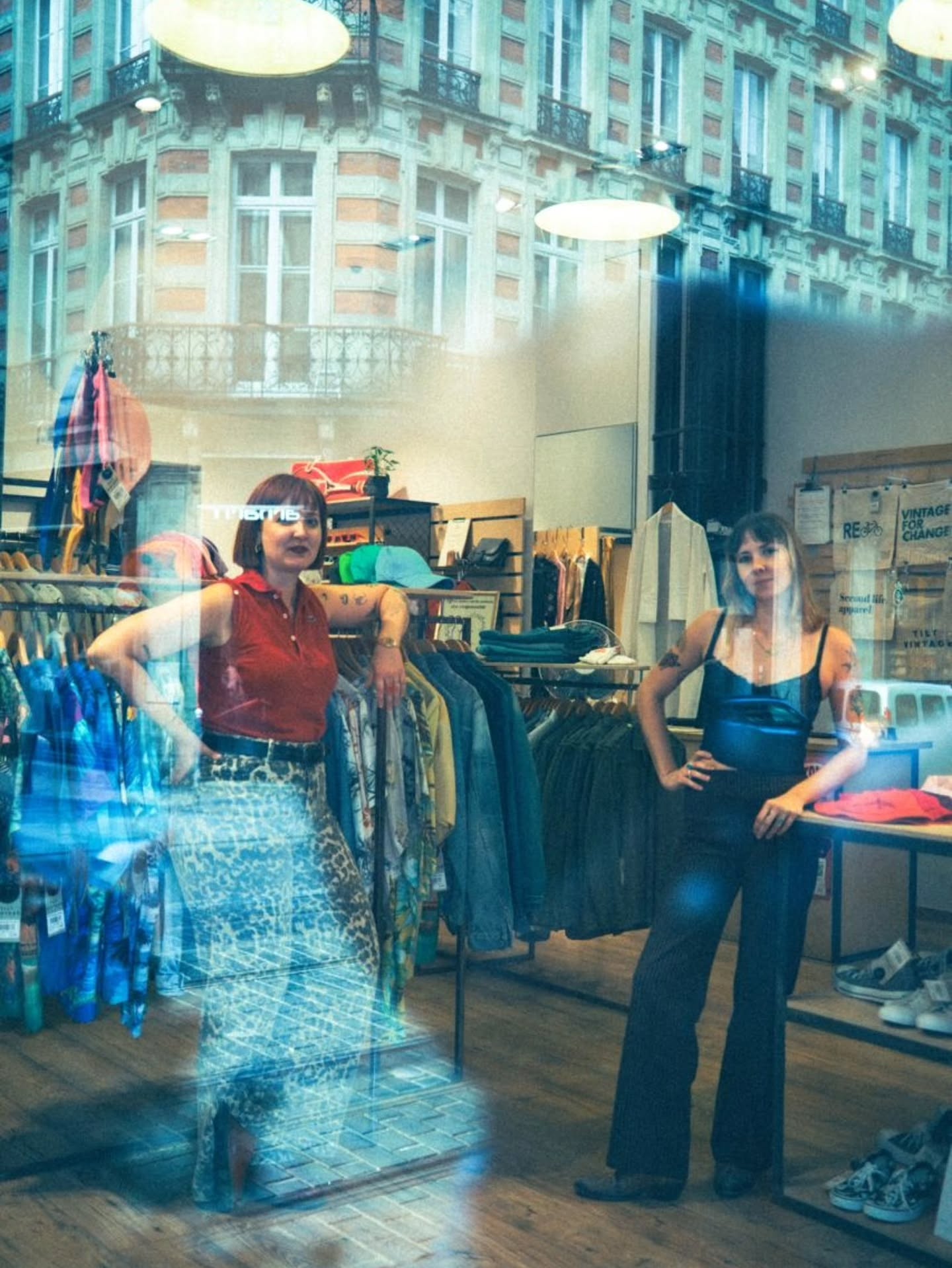 TILT VINTAGE.
#portrait #shopping #fashion
@tilt_vintage_bordeaux