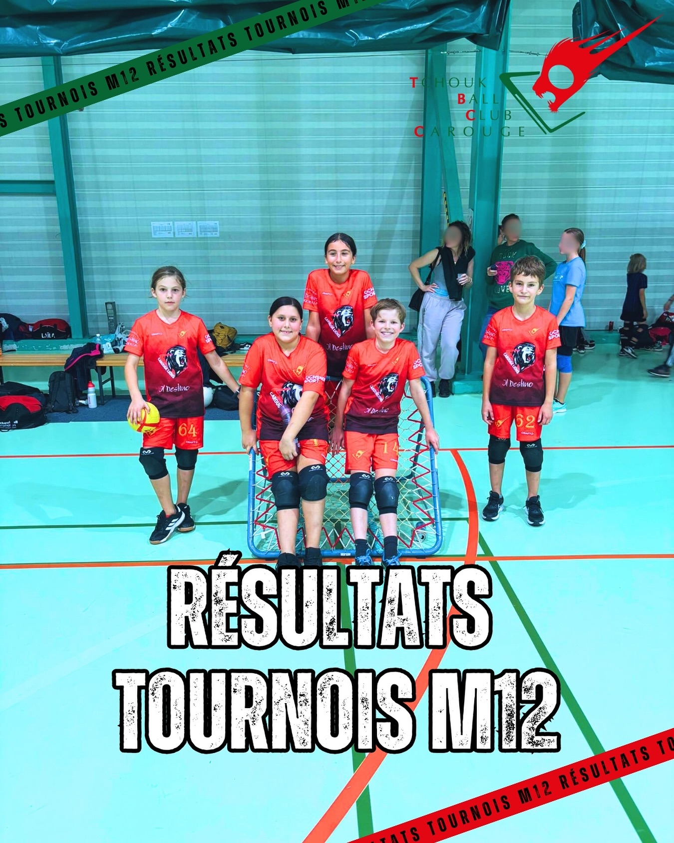 💥 Week-end de tournois M12 – Un début difficile mais un bilan positif ! 💥
Malgré une contre-performance matinale, notre équipe M12 a décroché une jolie 10ᵉ place en augmentant son niveau de jeu pendant l’après-midi.
Une journée avec des hauts et des bas, mais avec un plaisir au maximum !
Les M12 n'était pas la seule équipe présente, nous pouvons féliciter les M8 avec une jolie 4ème place. Les M10 avec une 5ème place. Les M14 avec leurs belle 3ème place et les plus grands pour leurs honorable 3ème place.
👏 On continue à prendre du plaisir toute l’année !
Et à tous les supporters : votre présence, vos encouragements, c’est une véritable source d’énergie pour eux.
On construit quelque chose de fort, ensemble. ❤️
Rugissez à pleins poumons pour le Tchoukball Club Carouge !
#Carouge #WeekEndDeChampionat #M12 #EspritDeClub #TousEnsemble #FiersDeNosJoueurs