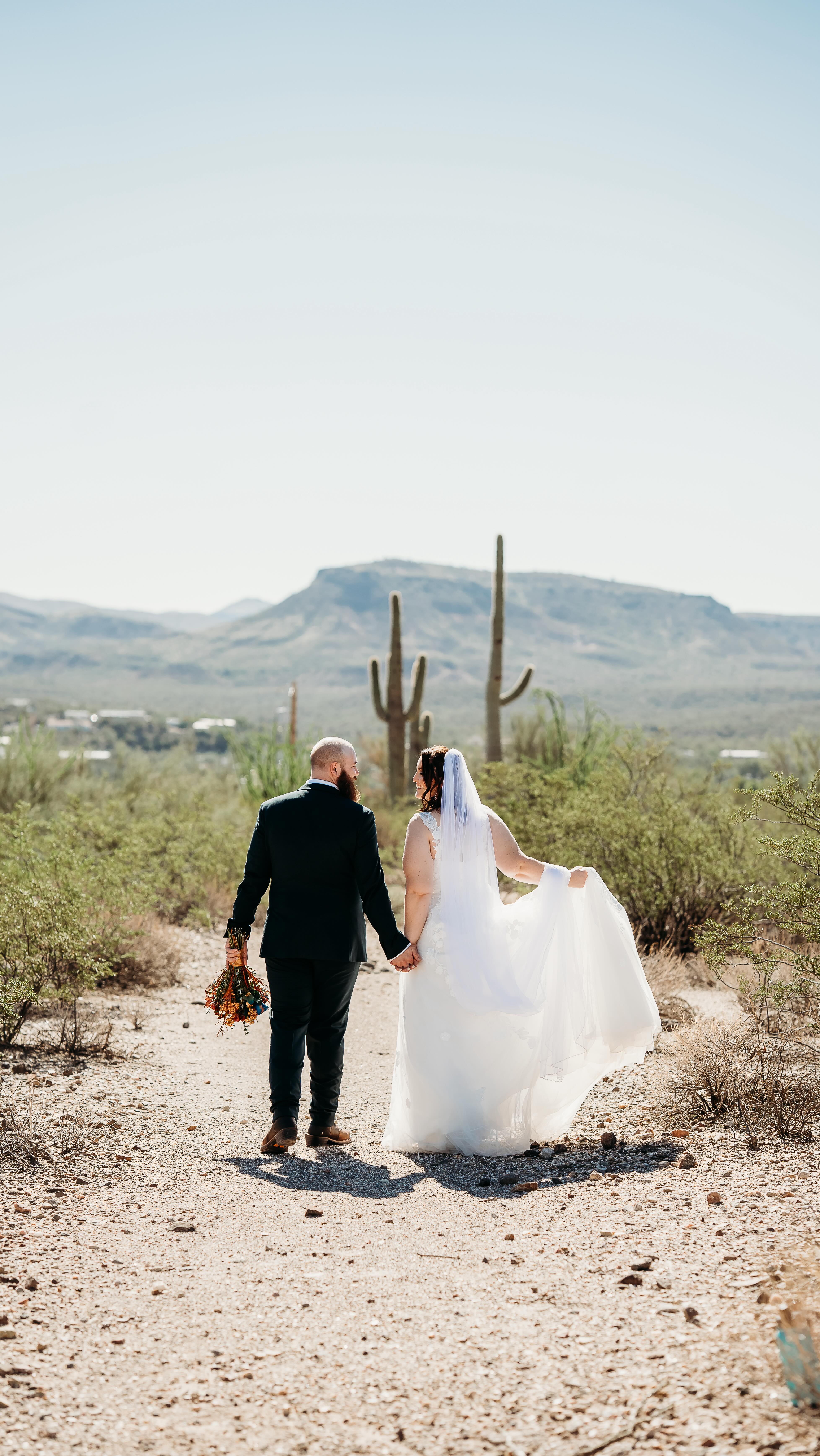 Your special day looks a little like this 💍🤍
.
.
#photography #kategrutskyphotography #phoenixphotography #phoenixphotographer #photooftheday #phoenix #arizona #arizonaweddingphotographer #azweddingphotographer #wedding #weddingphotography #weddingday #weddingphoto #couplegoals #couplephotography #couplephotoshoot #coupleportrait