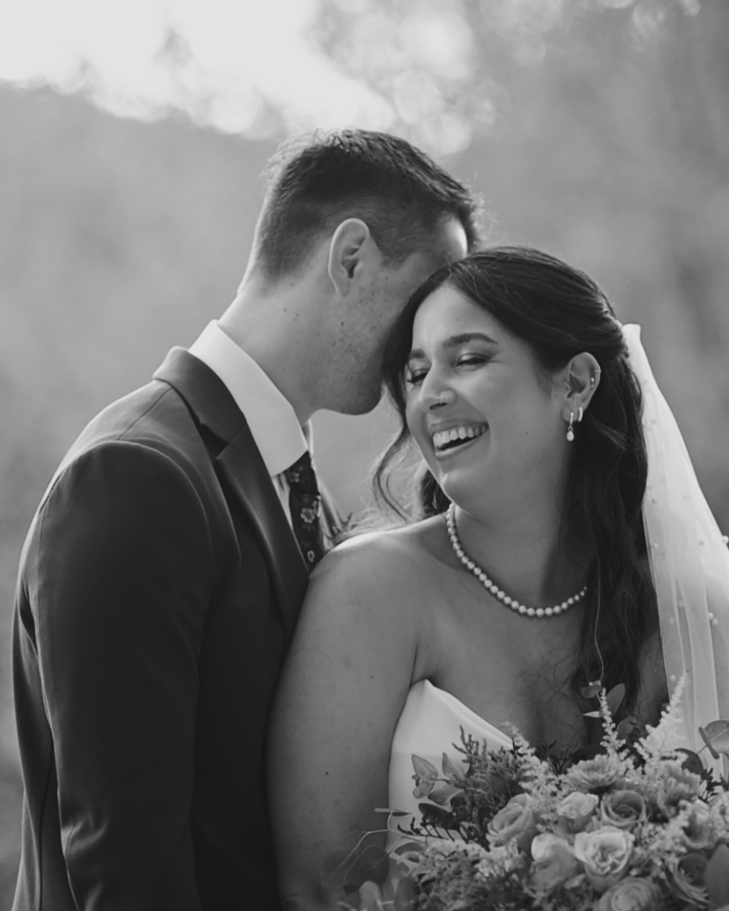 Sabrina and John contacted me only a few weeks before their wedding, but I am so happy that they did! We immediately vibed on bad puns and shared Nebraska memories, and after their couple session strolling through the streets of Porto, I was even more excited to capture their destination wedding! Between the vineyard and the lakeside, they said their 'I dos' in one of the most heartfelt personalised cerimonies, celebrated Portugal with a 'pastel de nata' tower, and partied into the night - certain that they were in the company of those they loved, and that their forever was only just beginning ♥️
Happy anniversary, dear @sabrinabinaa and @john_kerins 🫶
Video @andorinhafilms
Second shooter @luminous
Venue @quinta_sao_goncalo @quintadabichinha
Makeup @andreiadealmeidamua